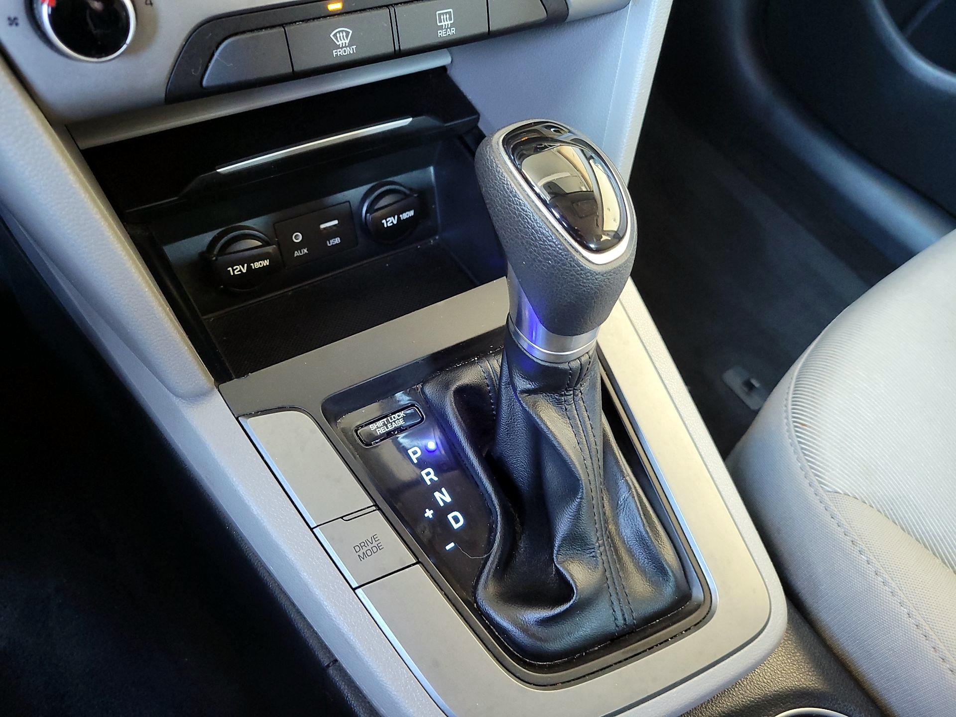 Thumbnail: 2018 Hyundai Elantra - 16