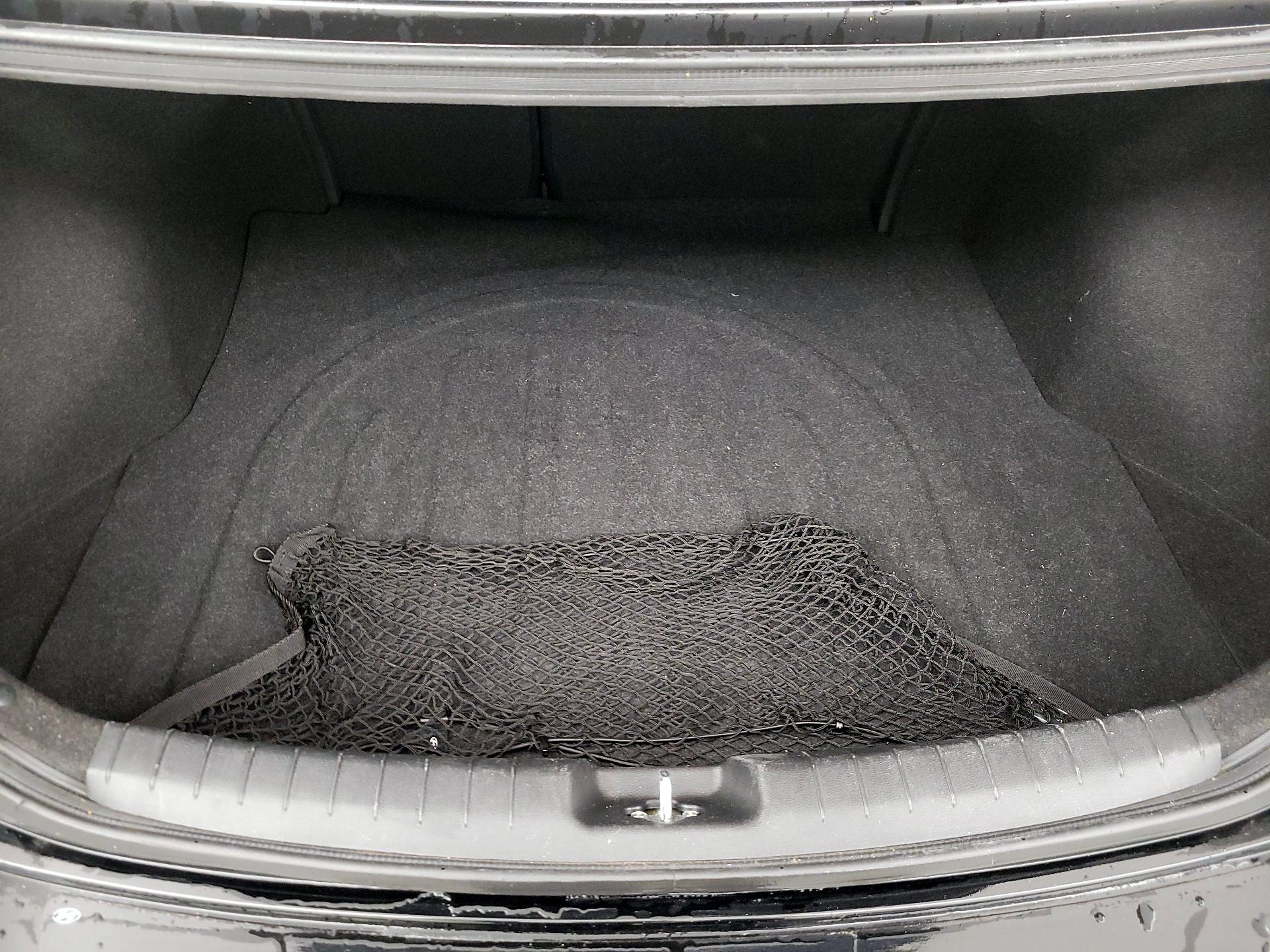 Thumbnail: 2018 Hyundai Elantra - 19