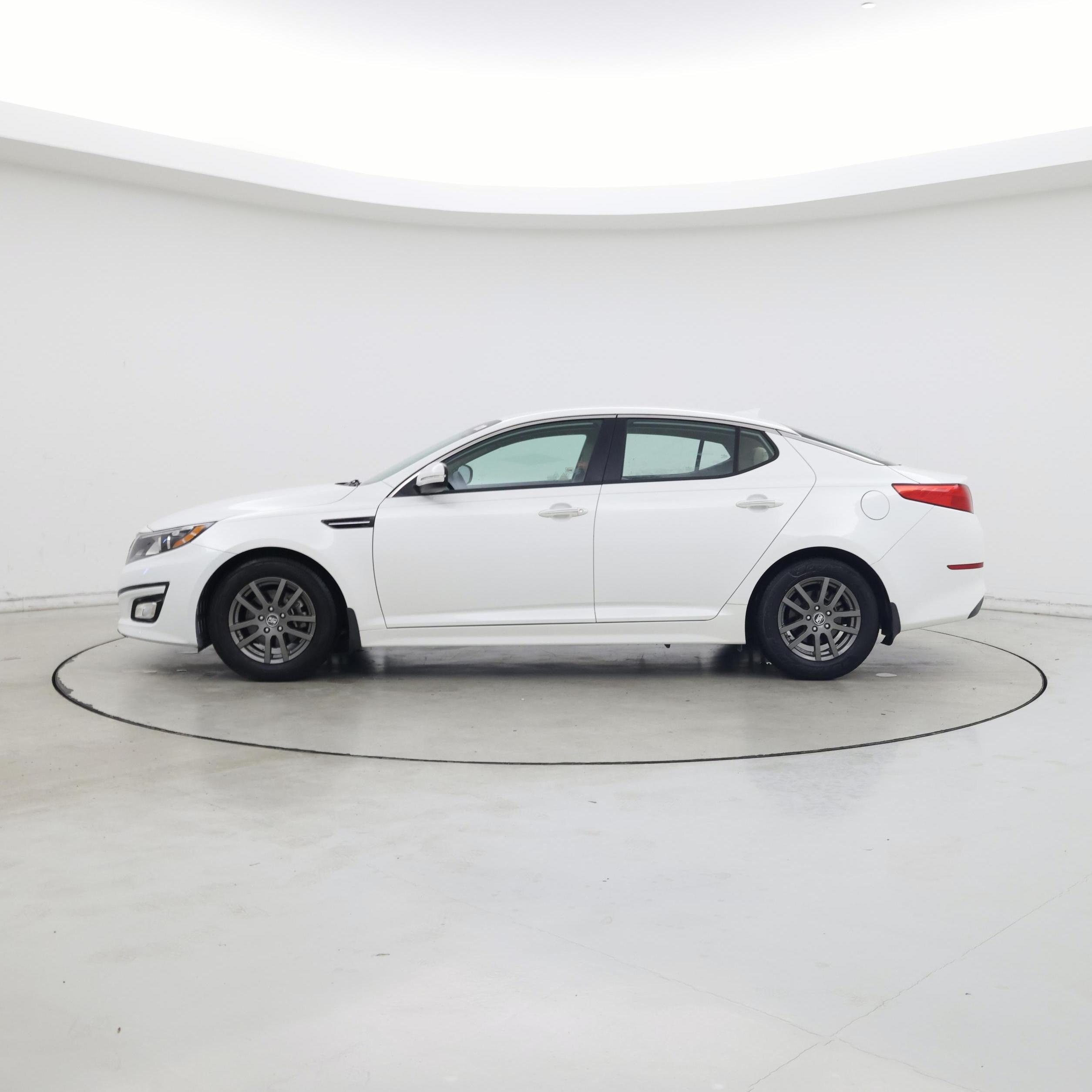 Thumbnail: 2015 Kia Optima - 3