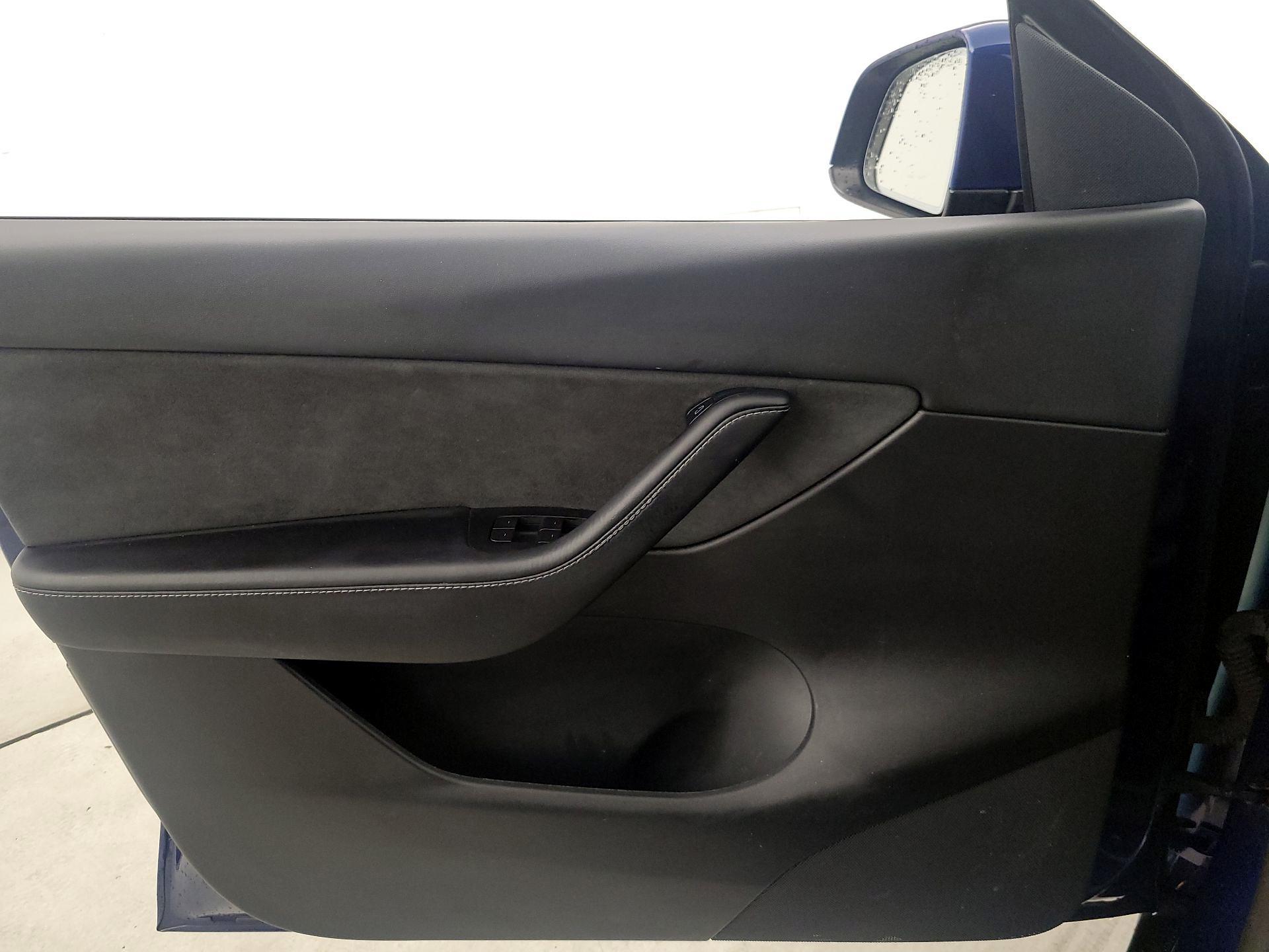 Thumbnail: 2022 Tesla Model Y - 12