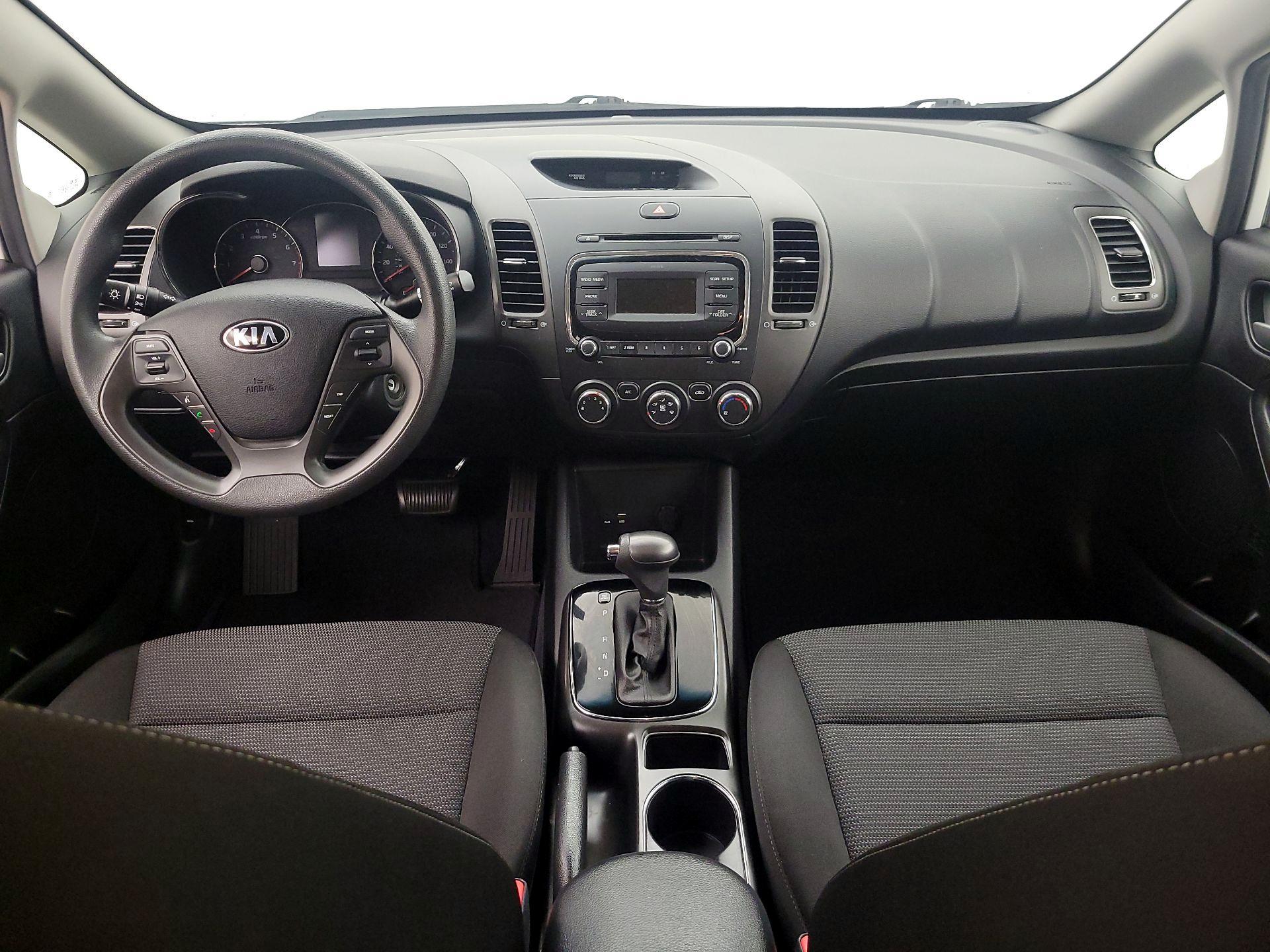 Thumbnail: 2017 Kia Forte - 9