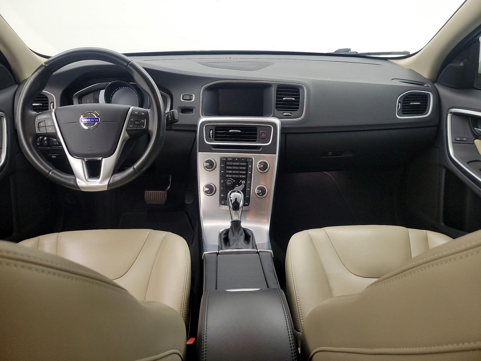 Thumbnail: 2018 Volvo S60 - 9