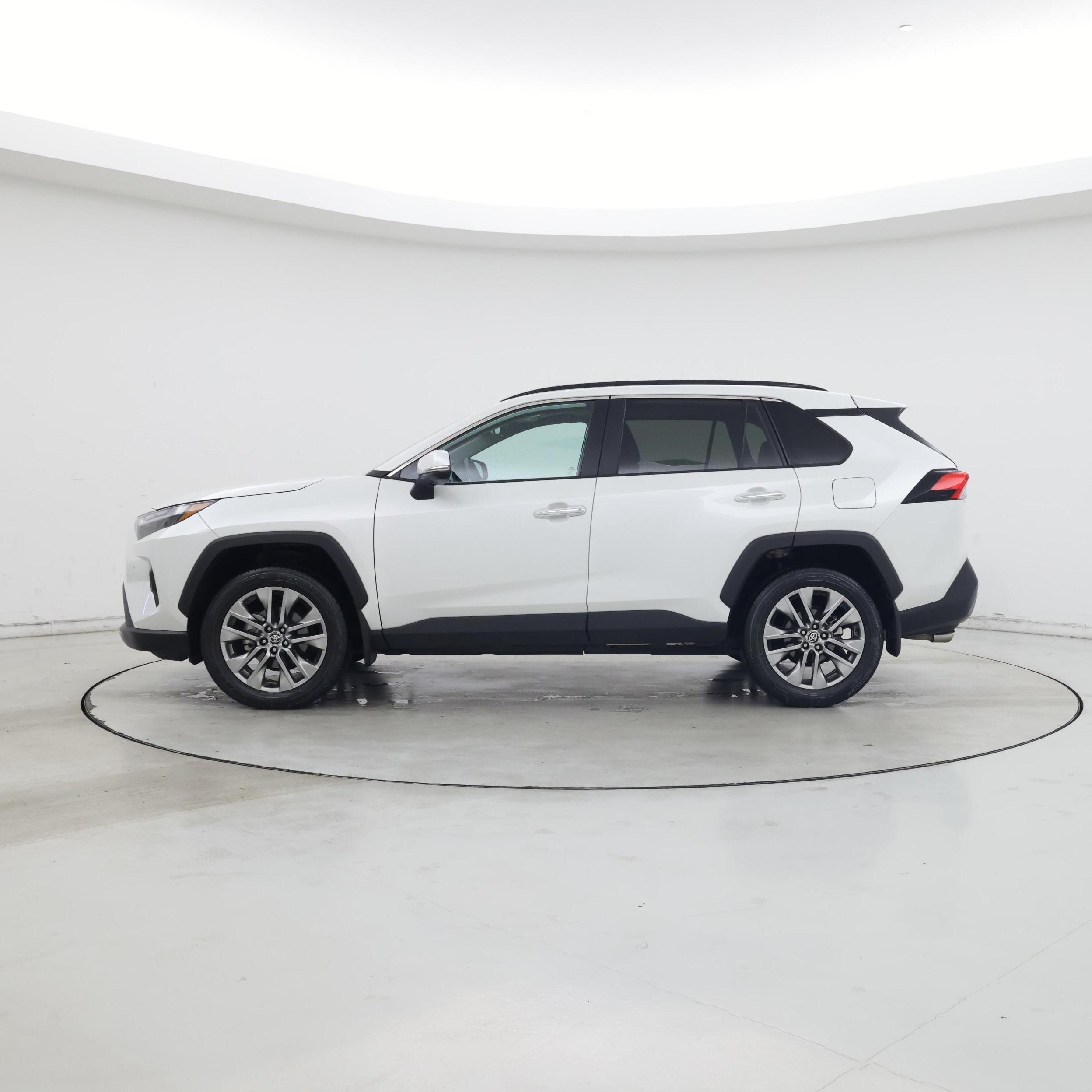 Thumbnail: 2024 Toyota RAV4 - 3