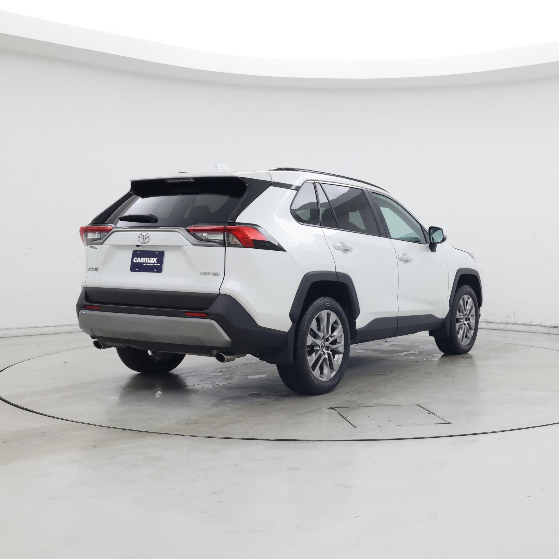 Thumbnail: 2024 Toyota RAV4 - 8