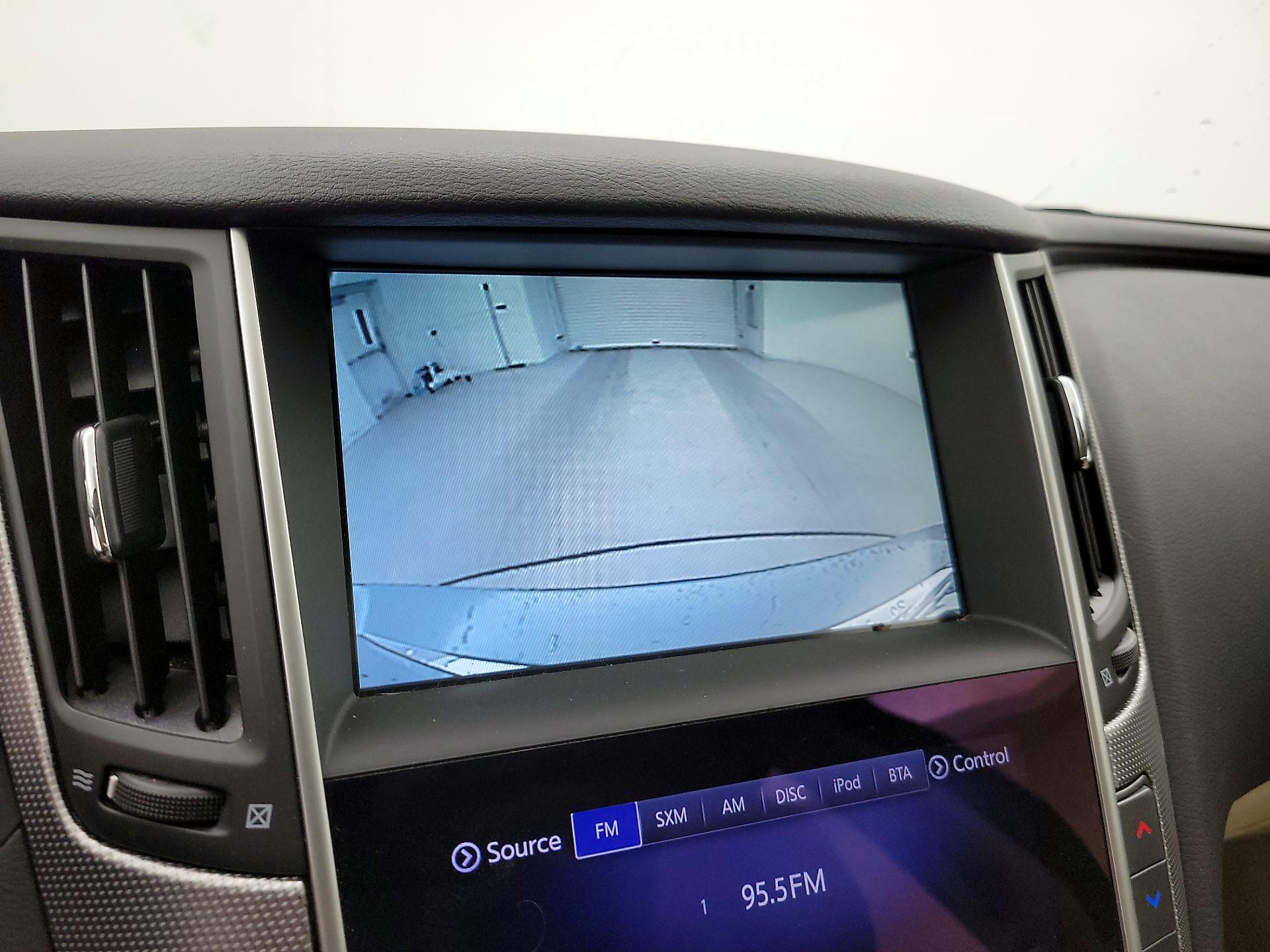 Thumbnail: 2014 INFINITI Q50 - 14