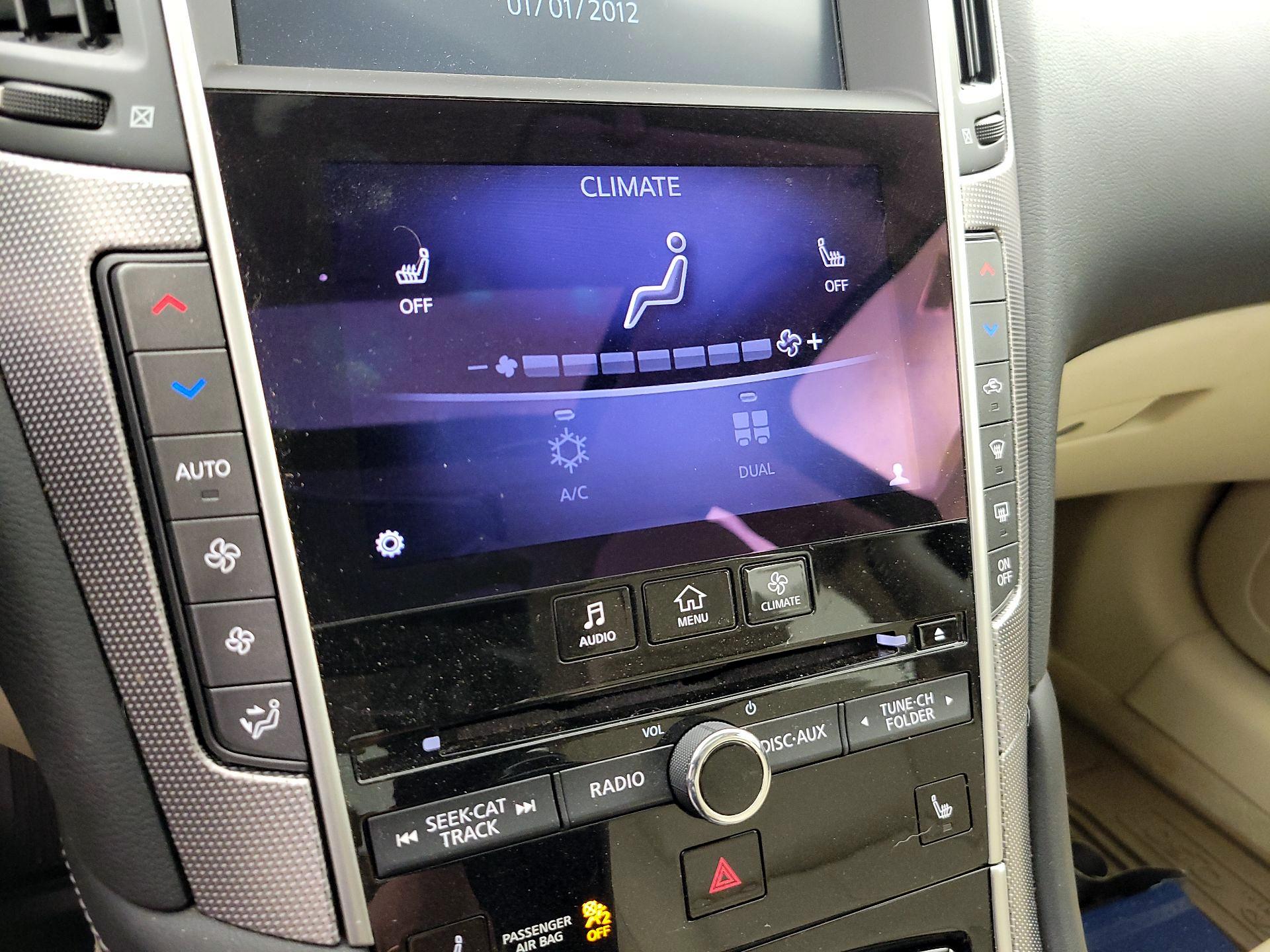 Thumbnail: 2014 INFINITI Q50 - 16