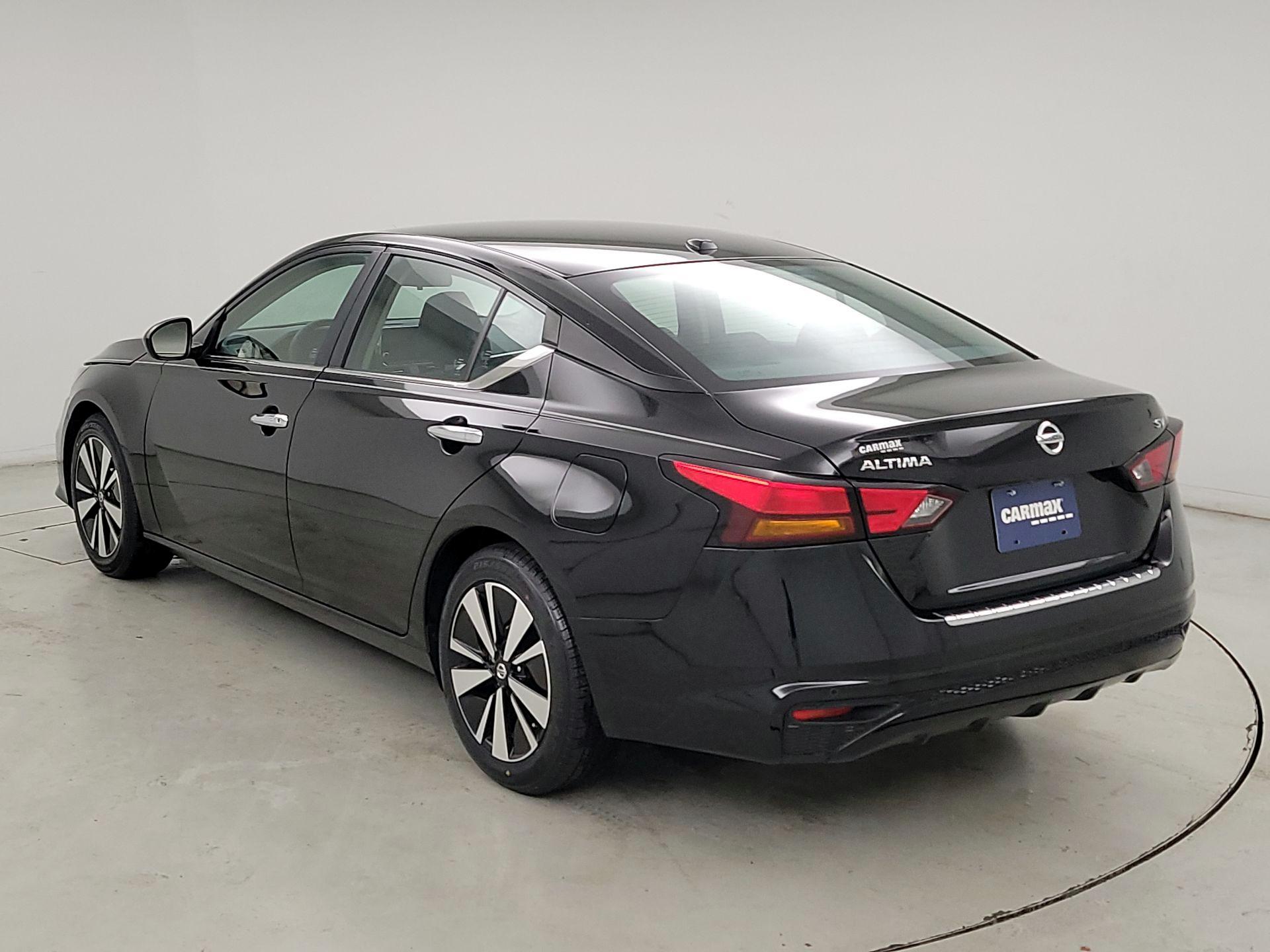 Thumbnail: 2022 Nissan Altima - 7