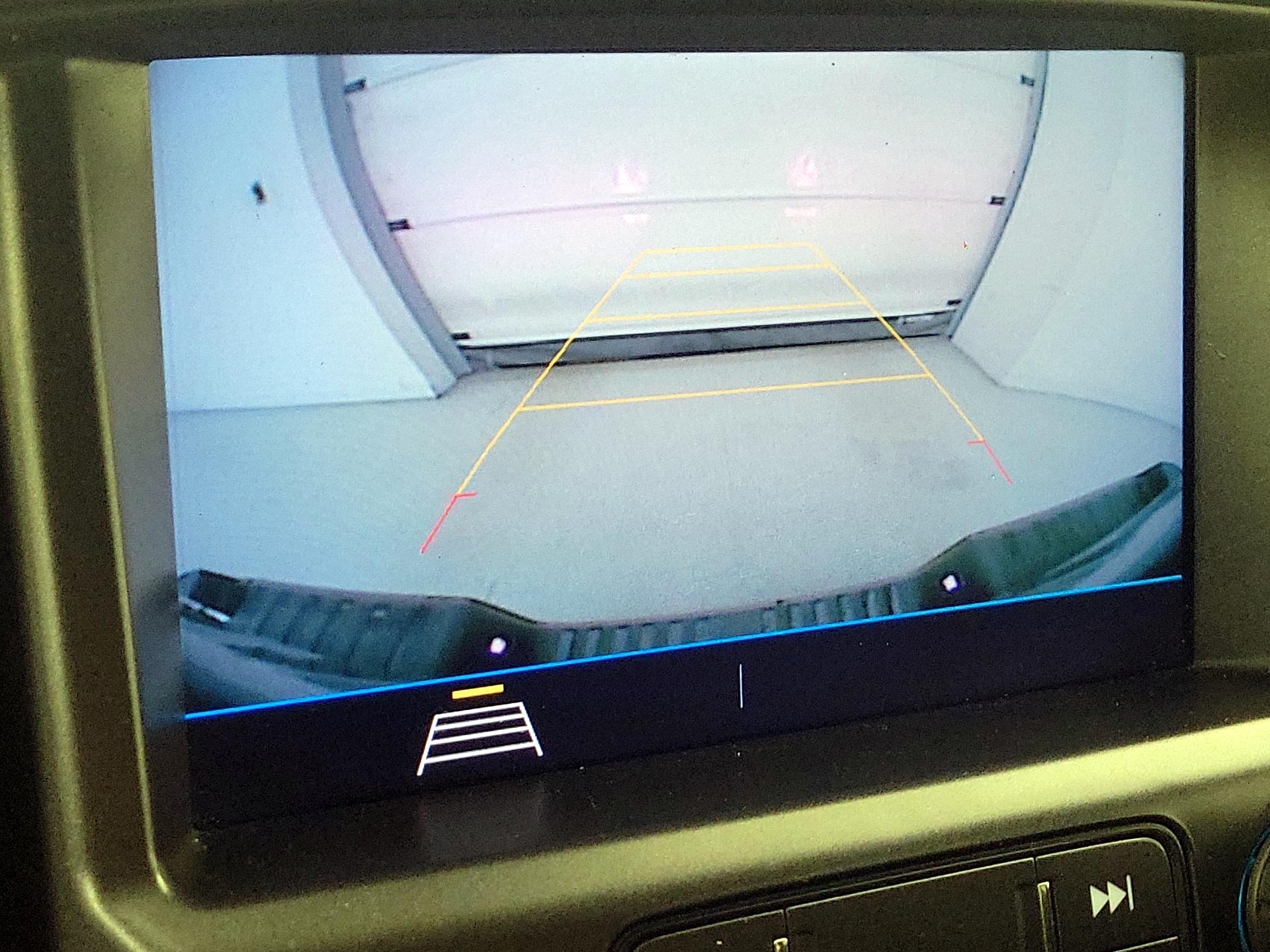 Thumbnail: 2022 Chevrolet Colorado - 14