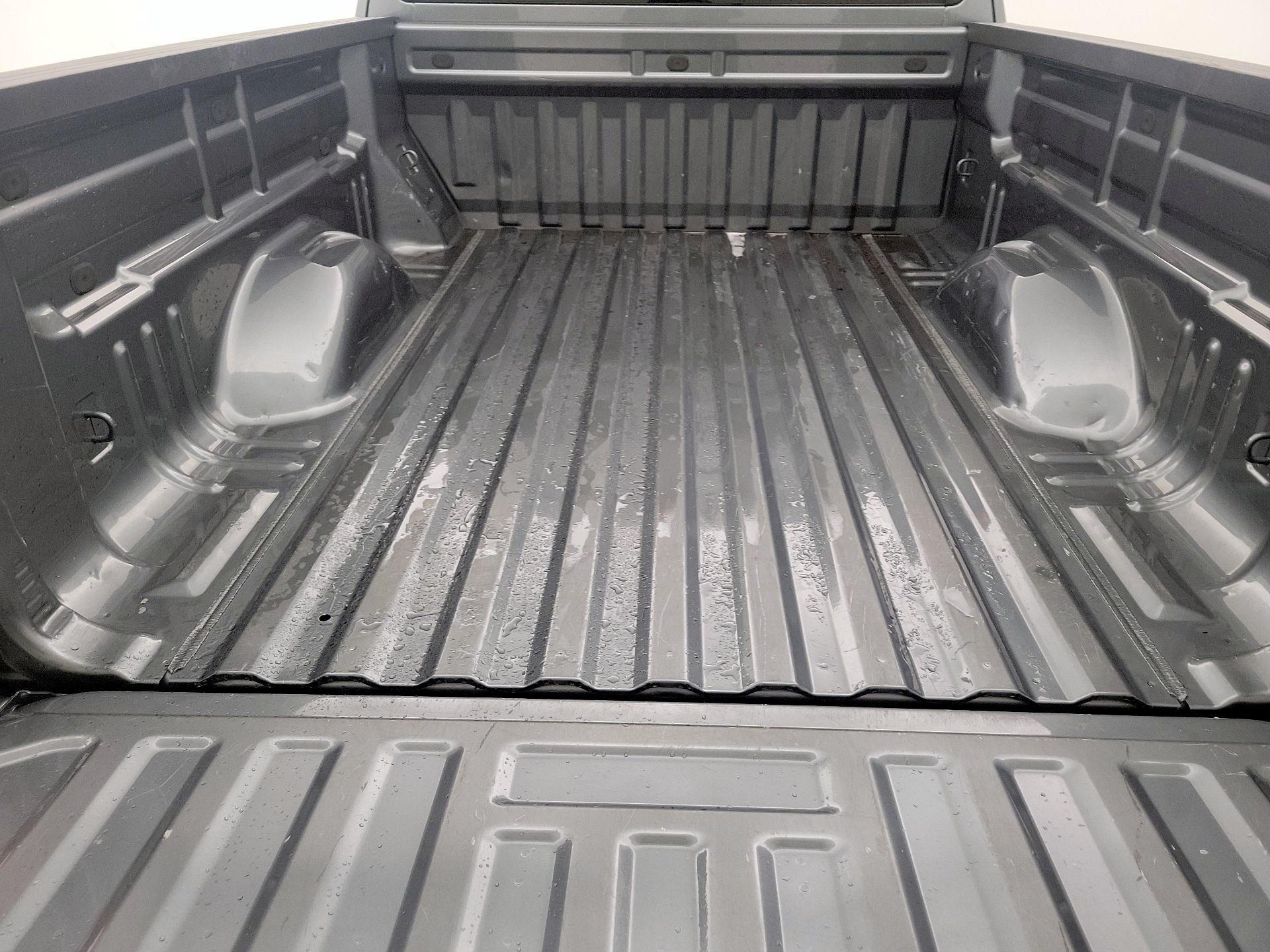 Thumbnail: 2022 Chevrolet Colorado - 19