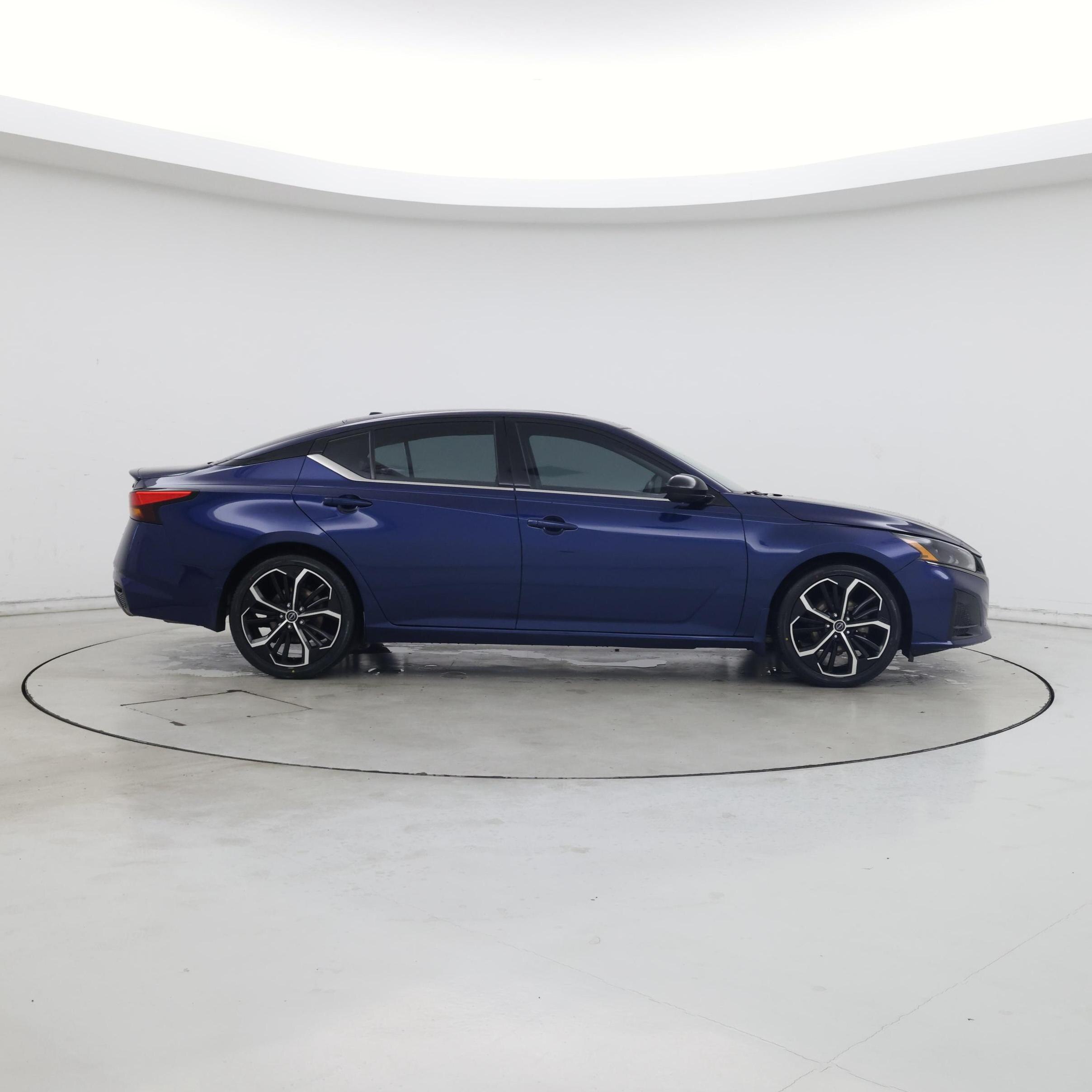 Thumbnail: 2023 Nissan Altima - 7