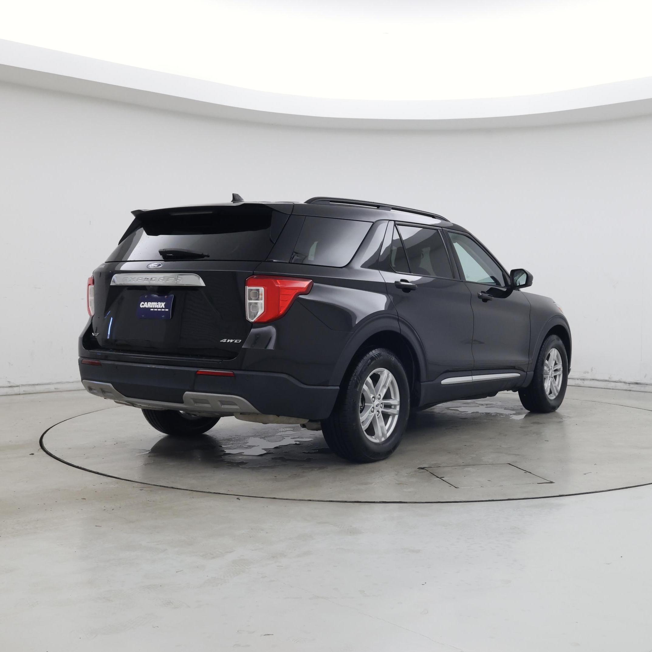 Thumbnail: 2023 Ford Explorer - 8