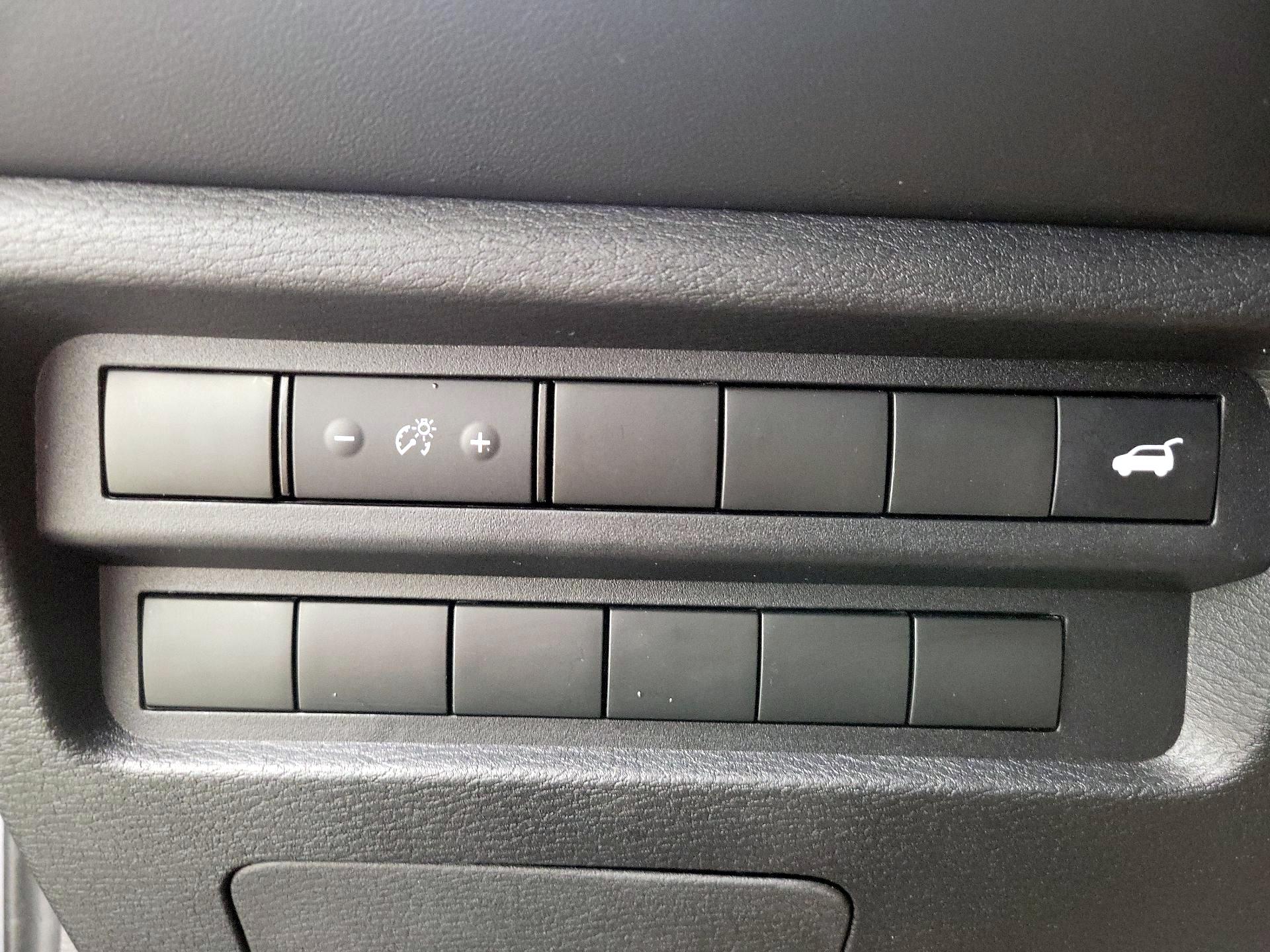 Thumbnail: 2023 Mitsubishi Outlander - 13