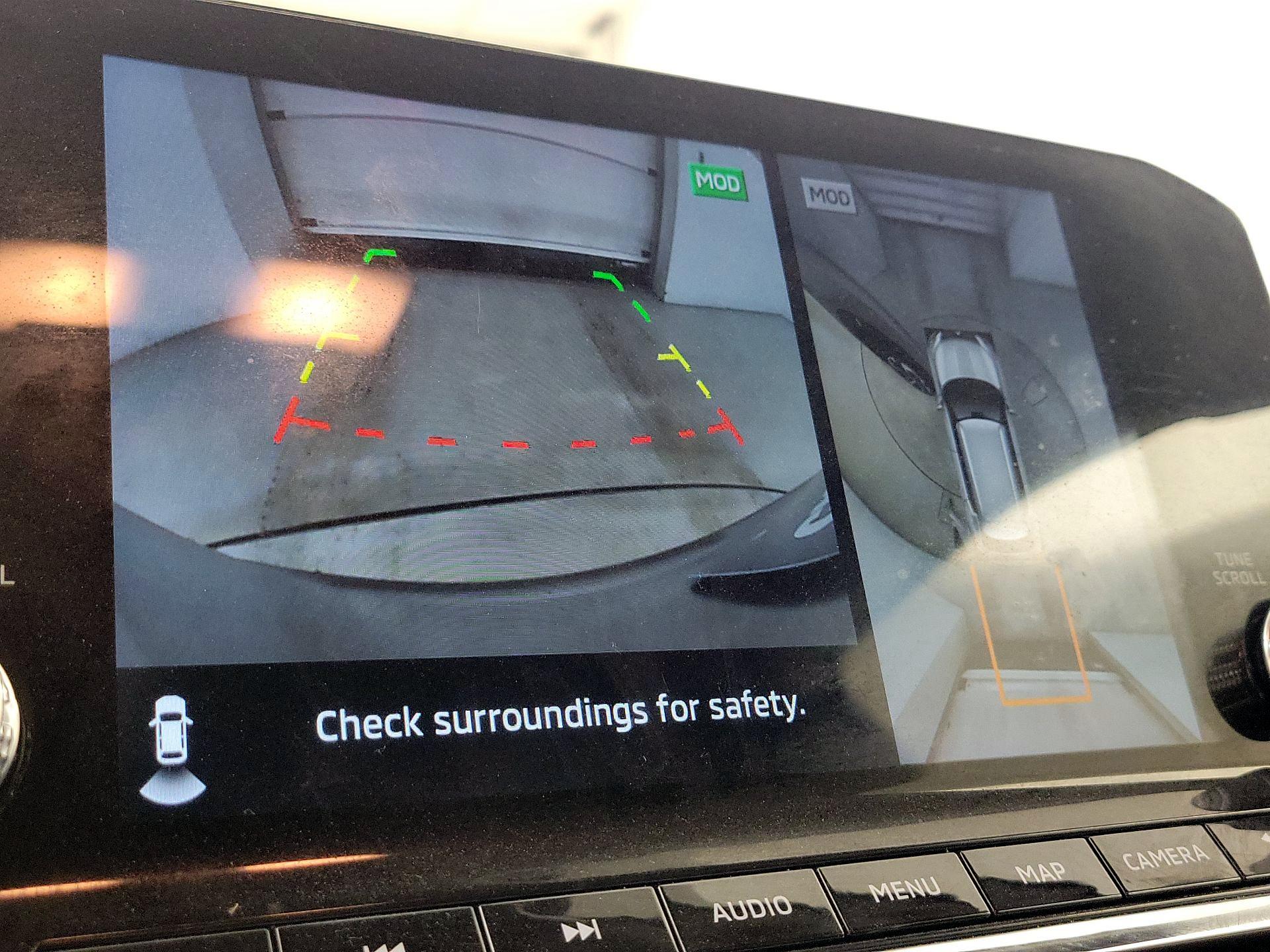 Thumbnail: 2023 Mitsubishi Outlander - 15