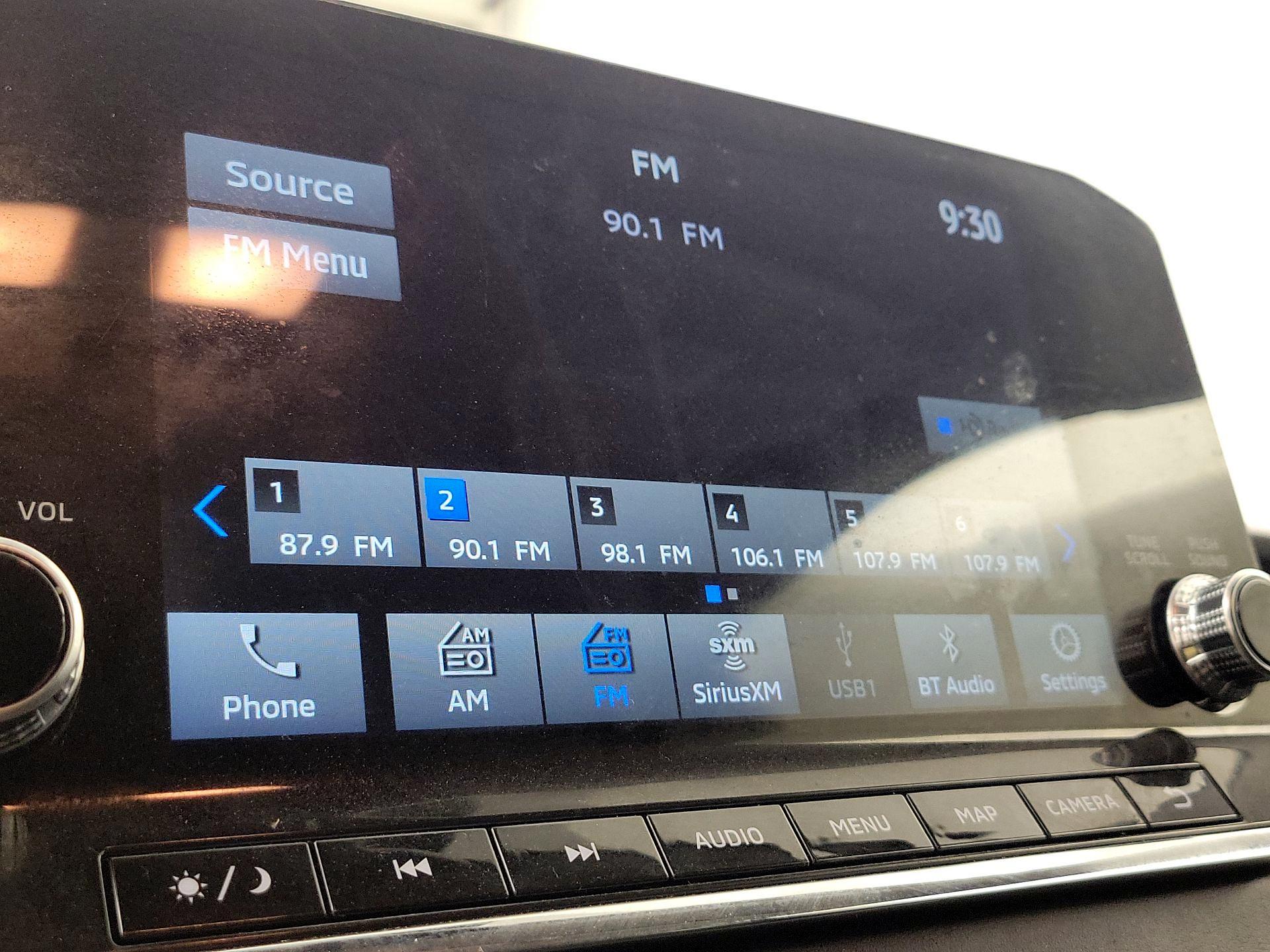 Thumbnail: 2023 Mitsubishi Outlander - 16