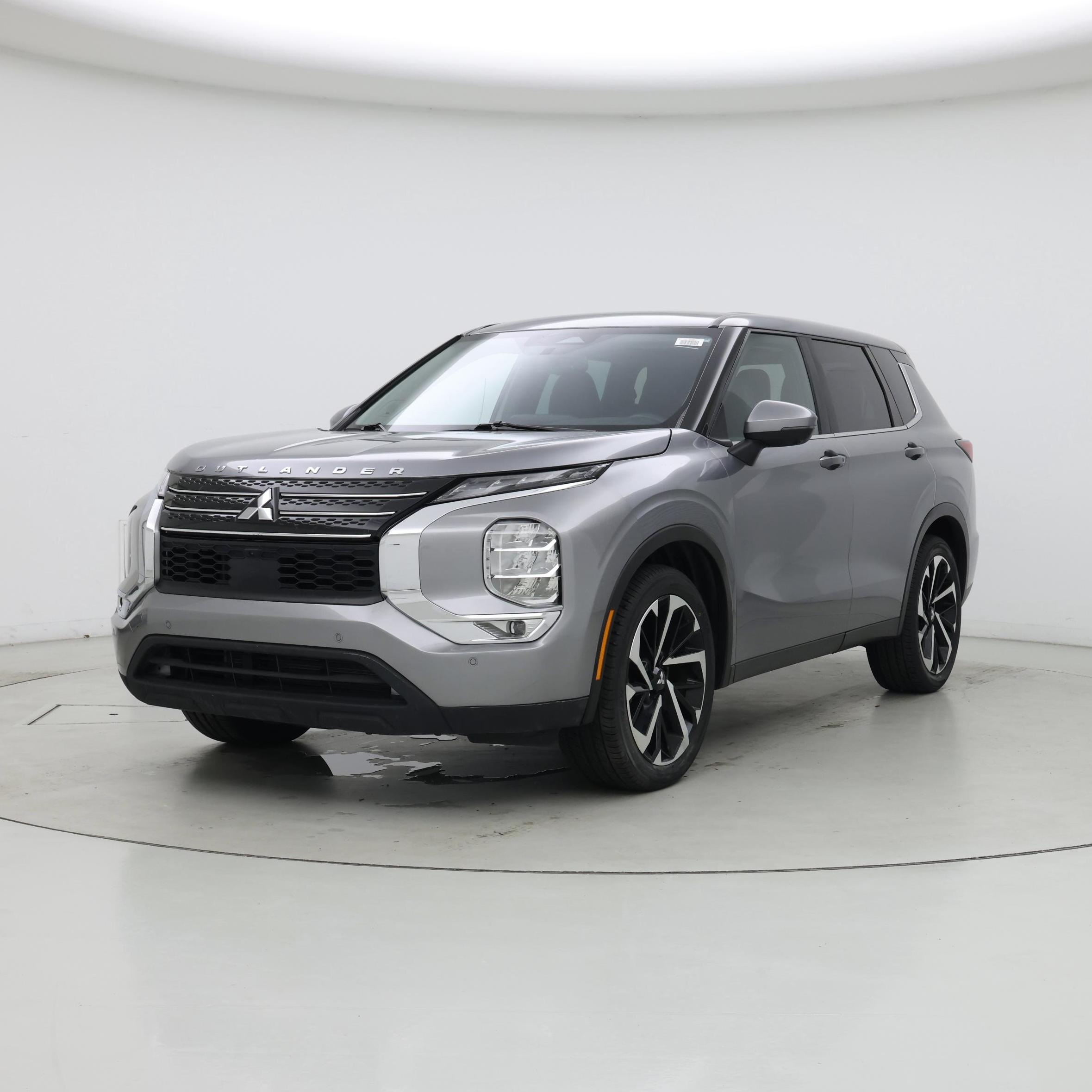 Thumbnail: 2023 Mitsubishi Outlander - 4