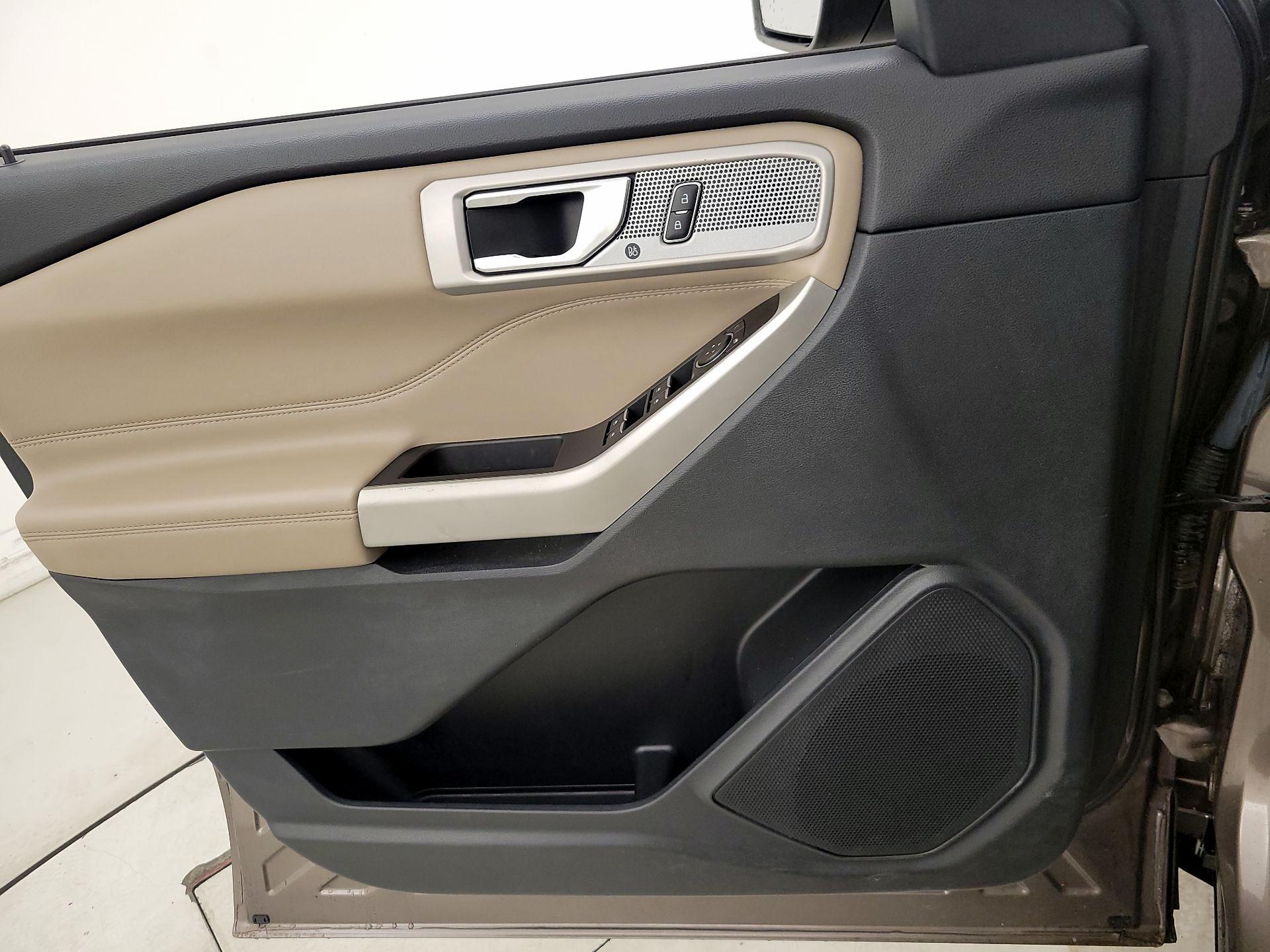 Thumbnail: 2021 Ford Explorer - 12