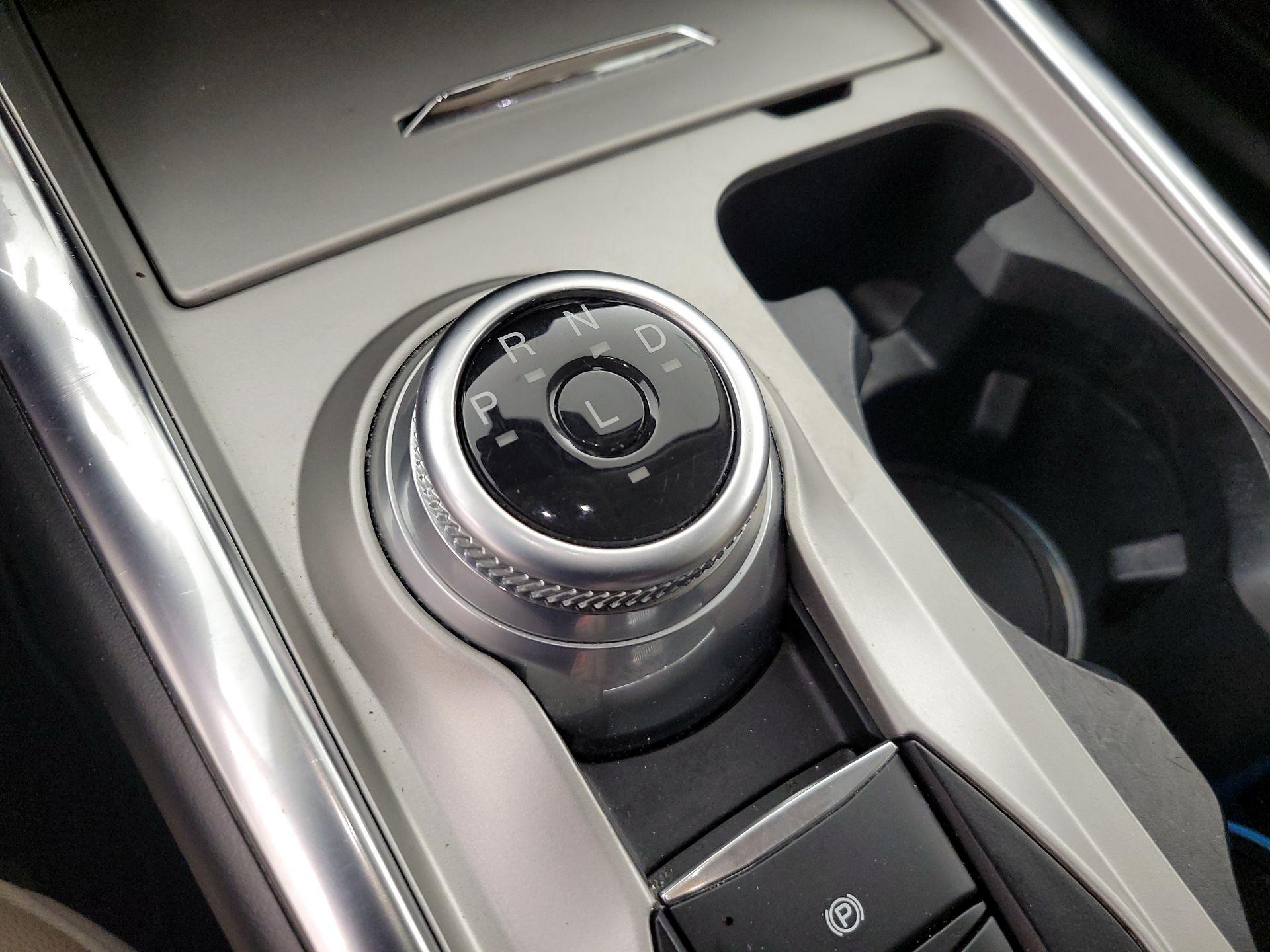 Thumbnail: 2021 Ford Explorer - 17