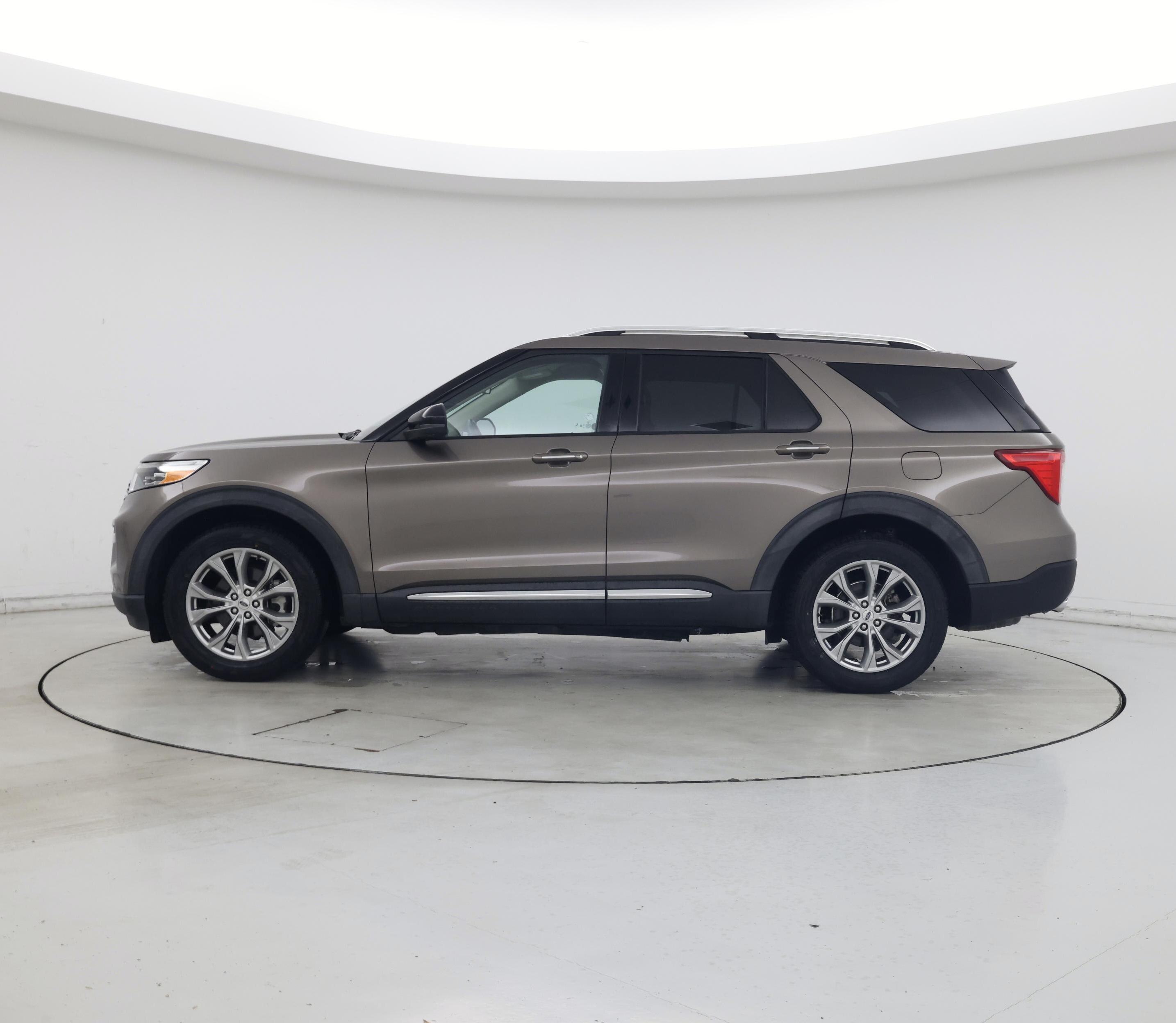Thumbnail: 2021 Ford Explorer - 3