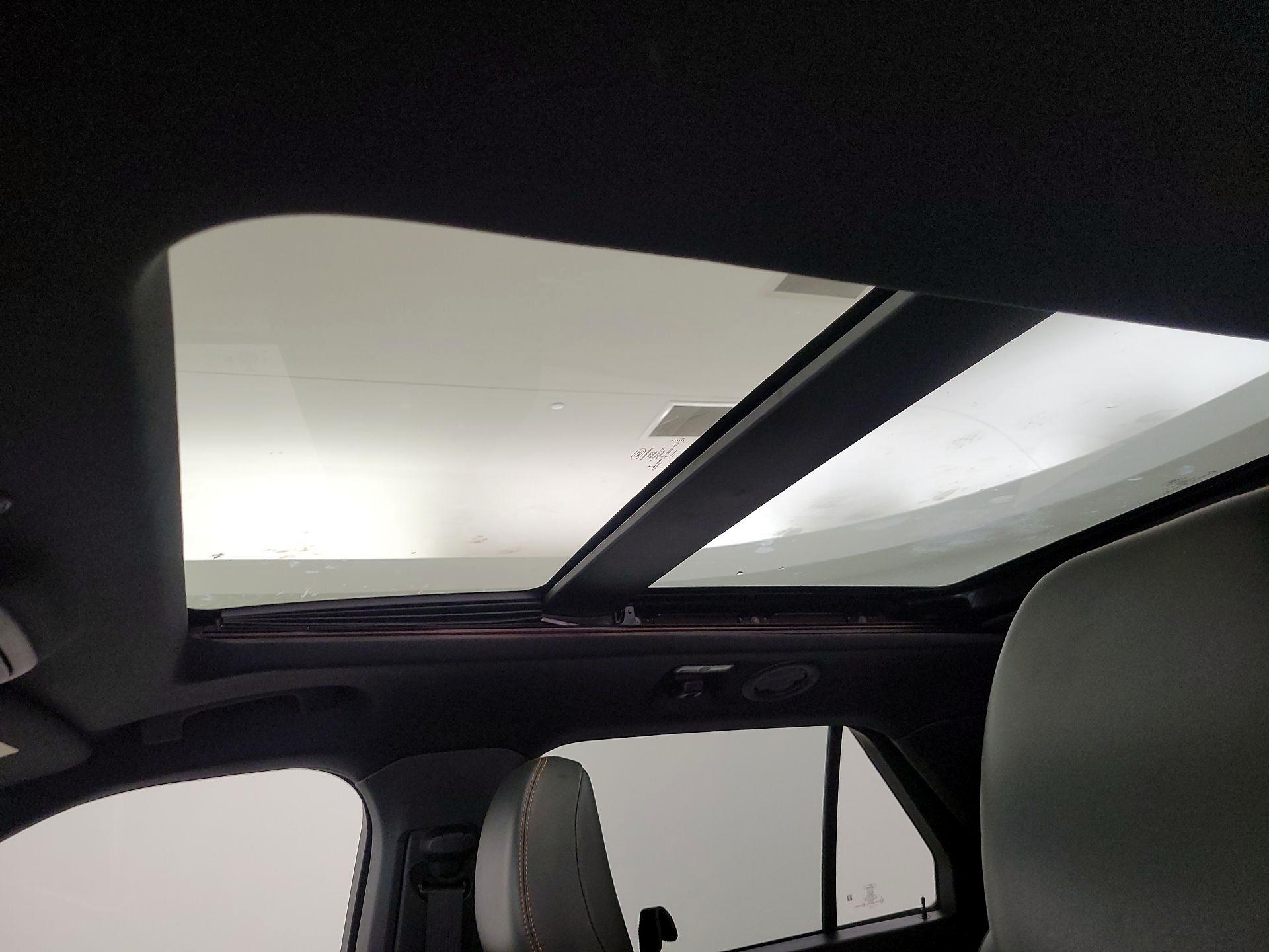 Thumbnail: 2022 Ford Explorer - 20