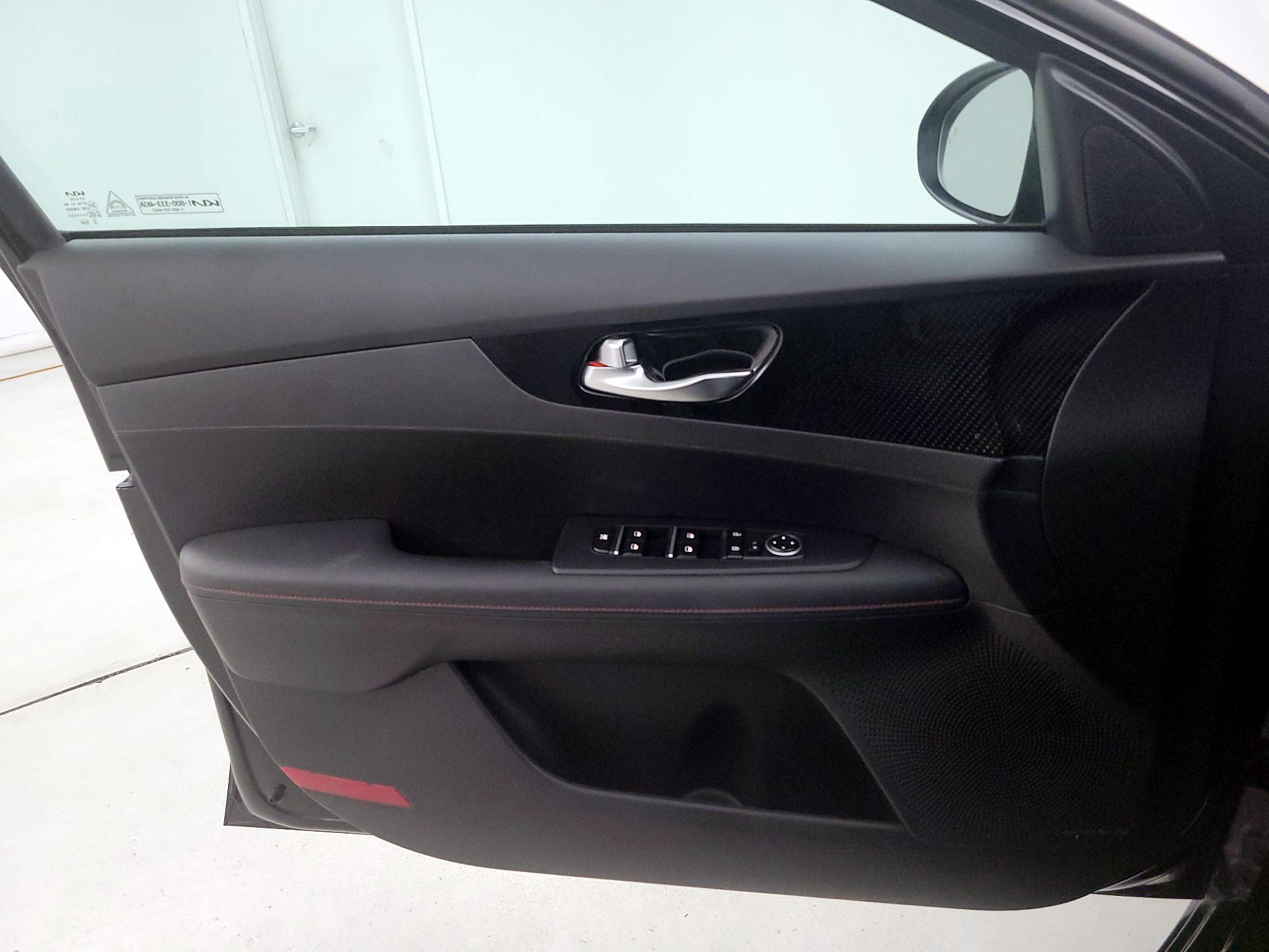 Thumbnail: 2023 Kia Forte - 12