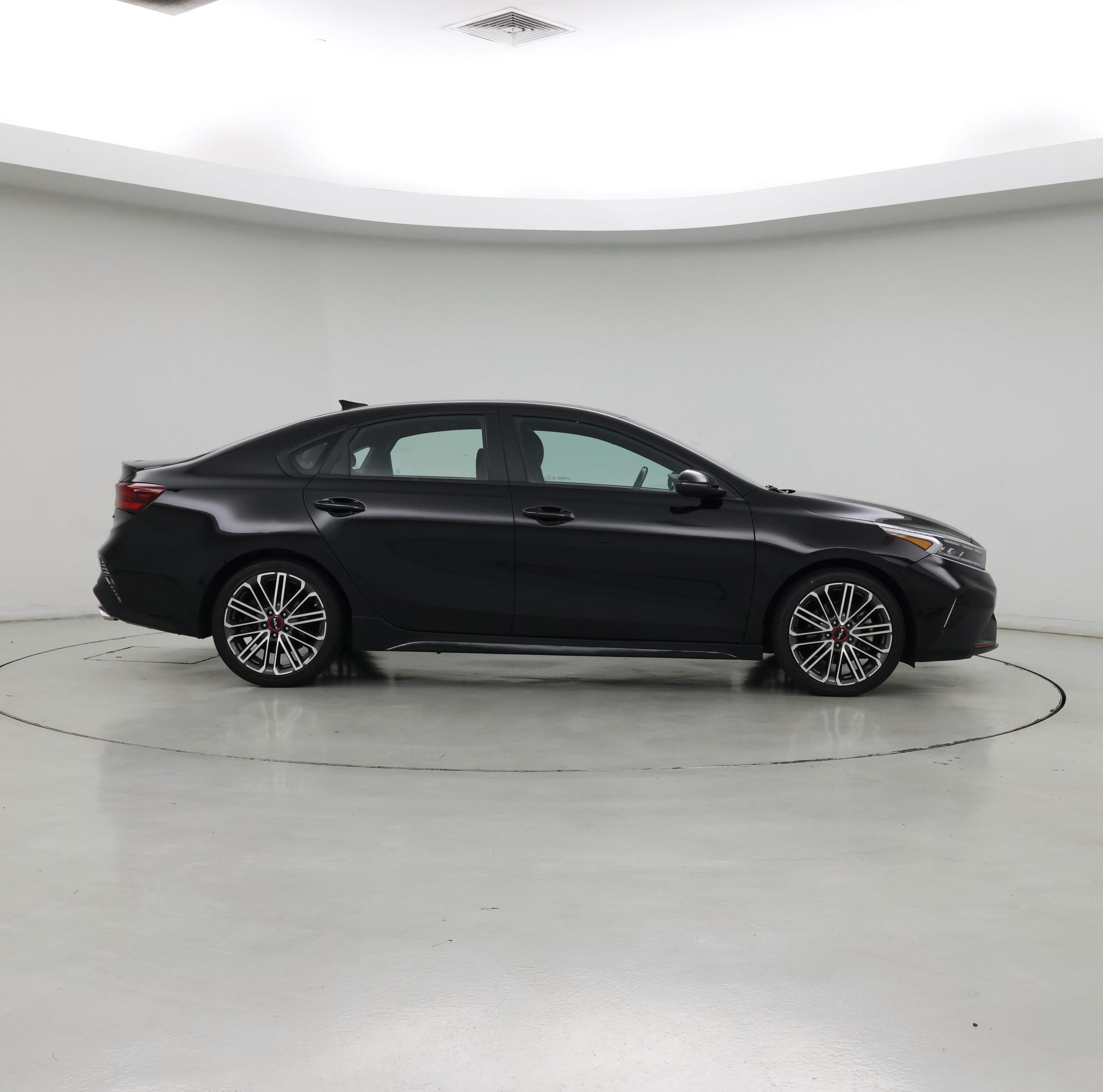 Thumbnail: 2023 Kia Forte - 7