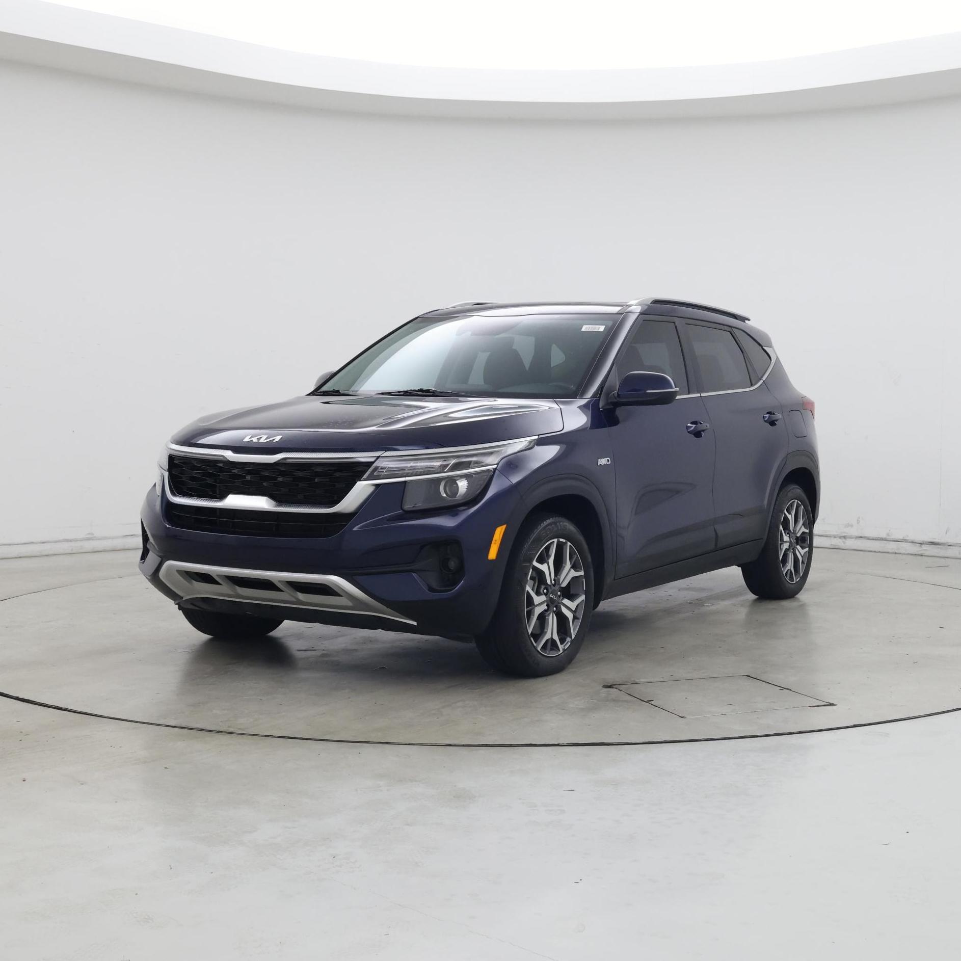 Thumbnail: 2023 Kia Seltos - 4