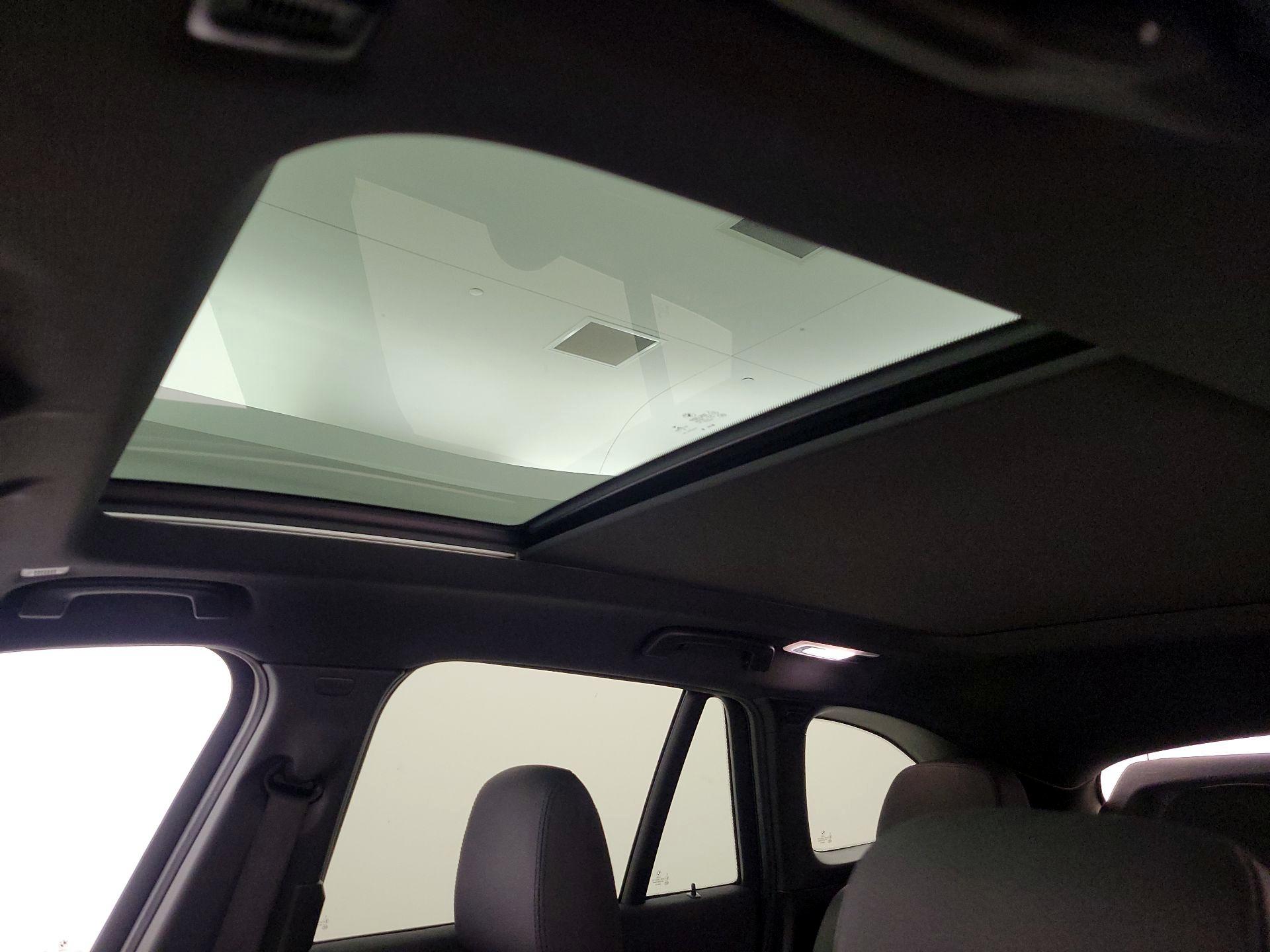 Thumbnail: 2021 BMW X1 - 20