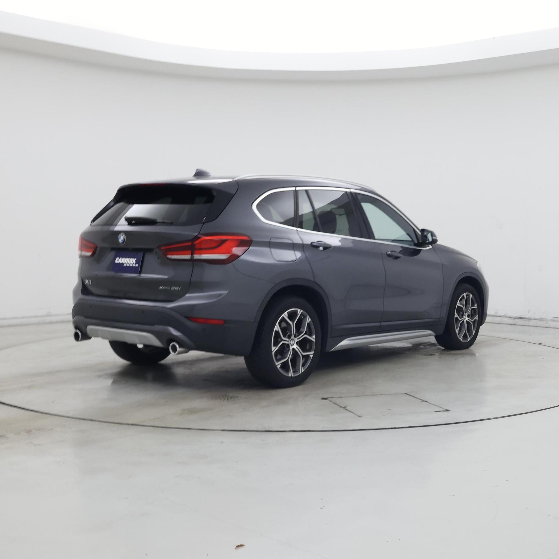 Thumbnail: 2021 BMW X1 - 8