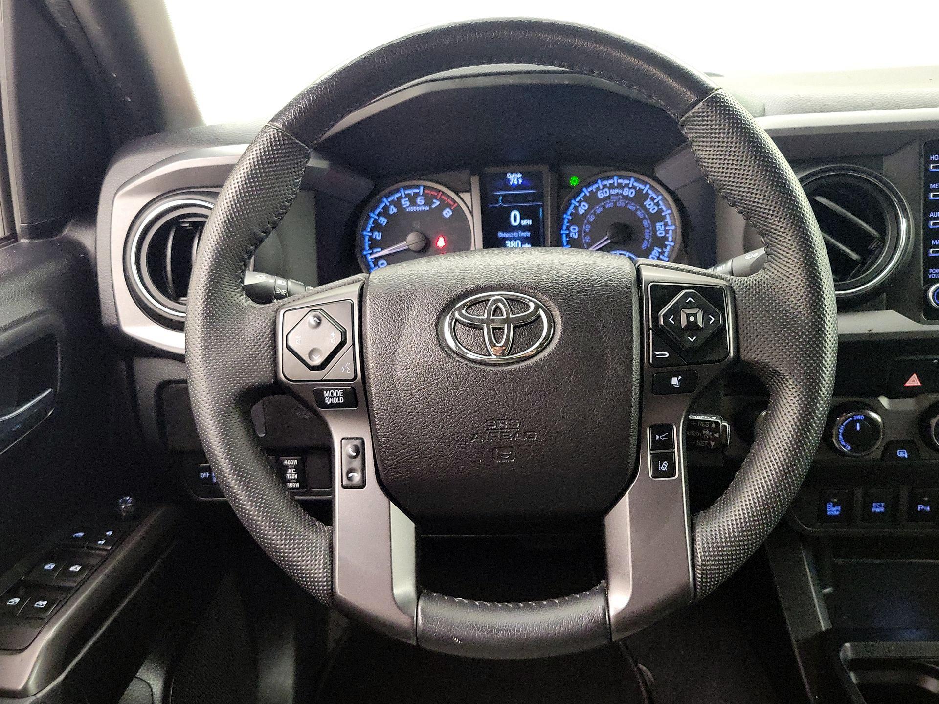 Thumbnail: 2021 Toyota Tacoma - 10
