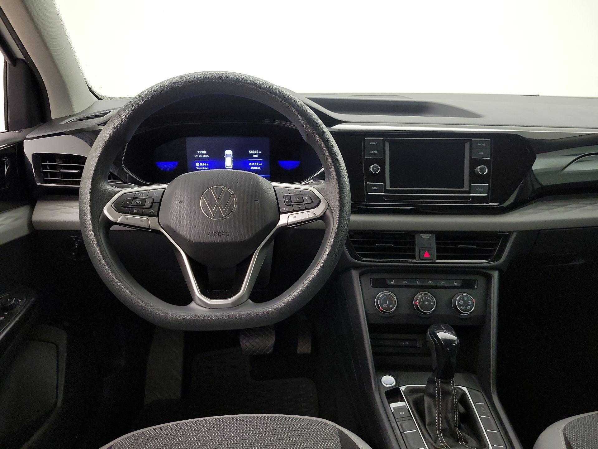 Thumbnail: 2022 Volkswagen Taos - 10