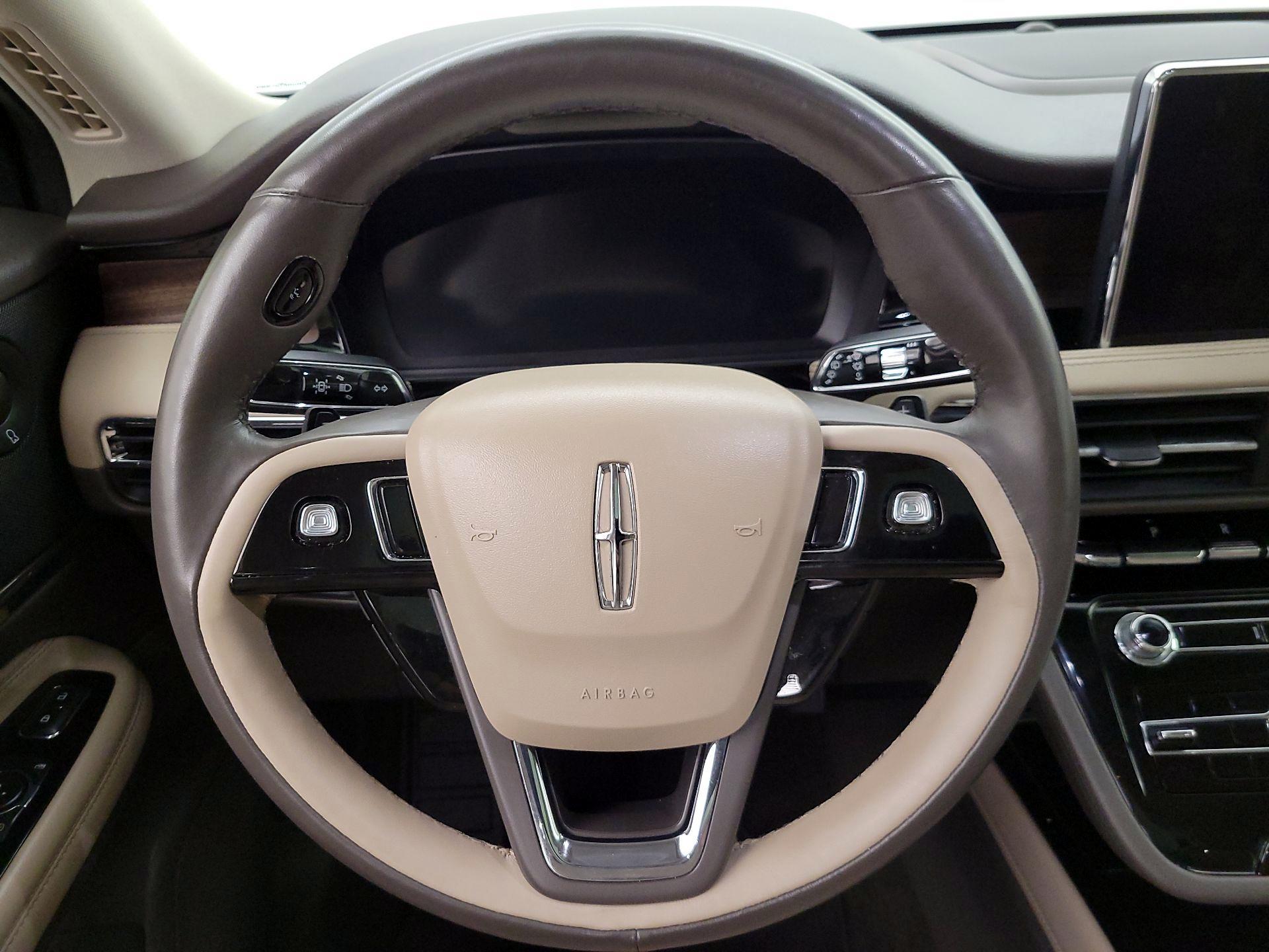 Thumbnail: 2022 Lincoln Corsair - 10