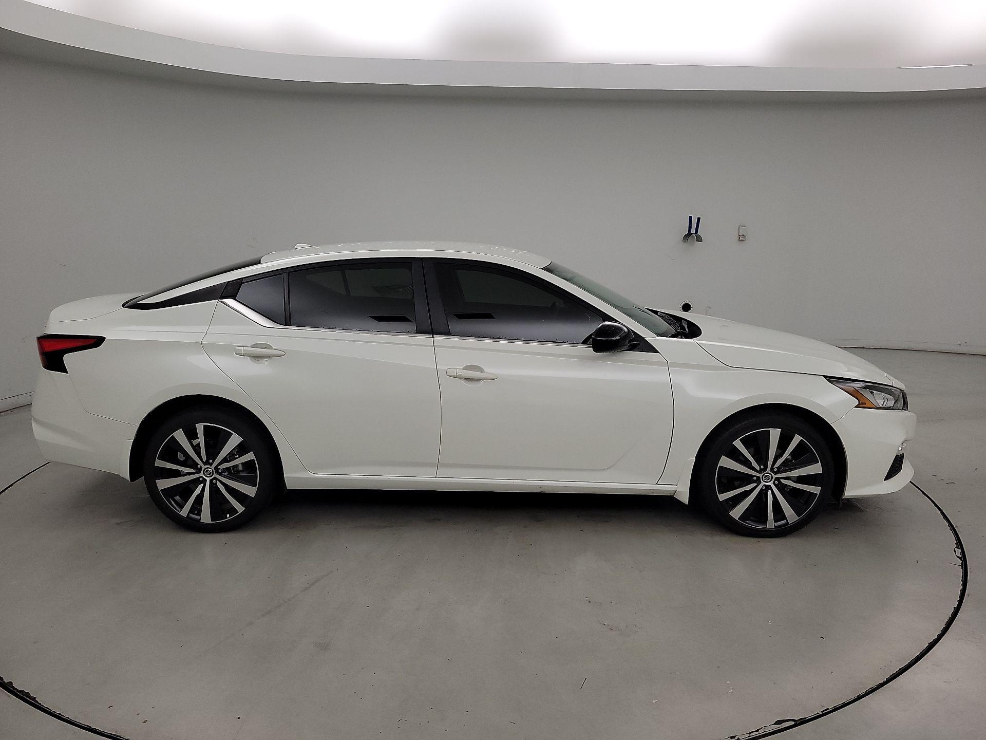 Thumbnail: 2022 Nissan Altima - 4