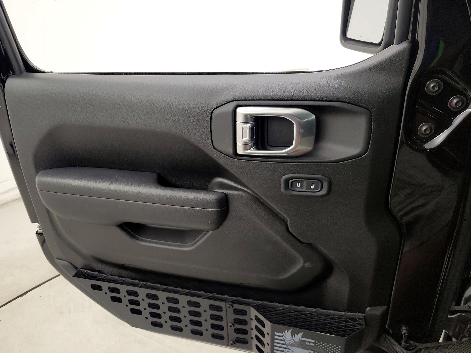 Thumbnail: 2025 Jeep Wrangler - 12