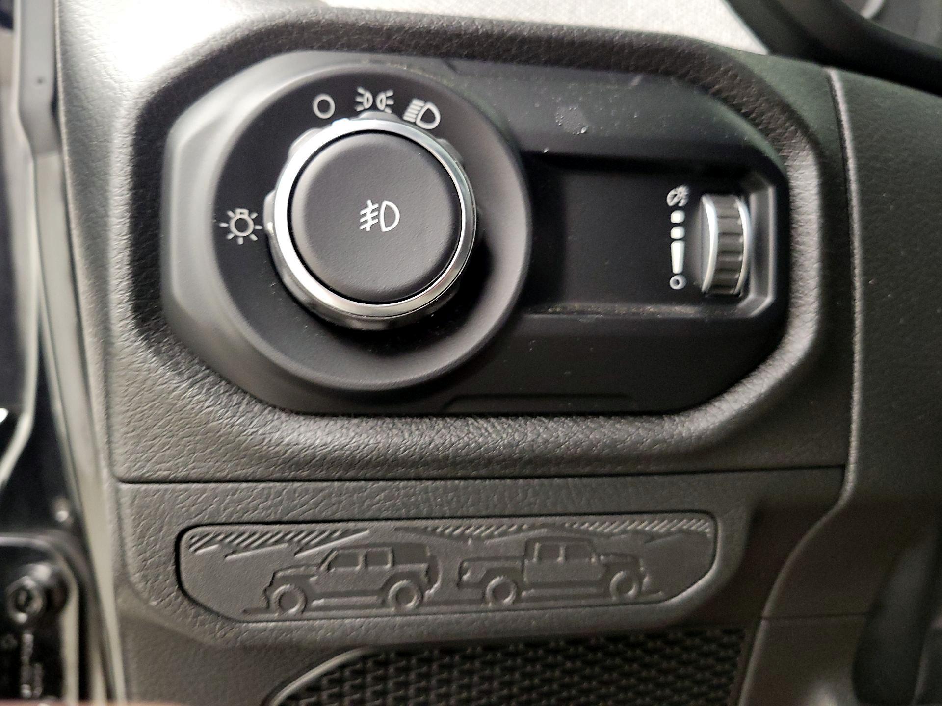 Thumbnail: 2025 Jeep Wrangler - 13