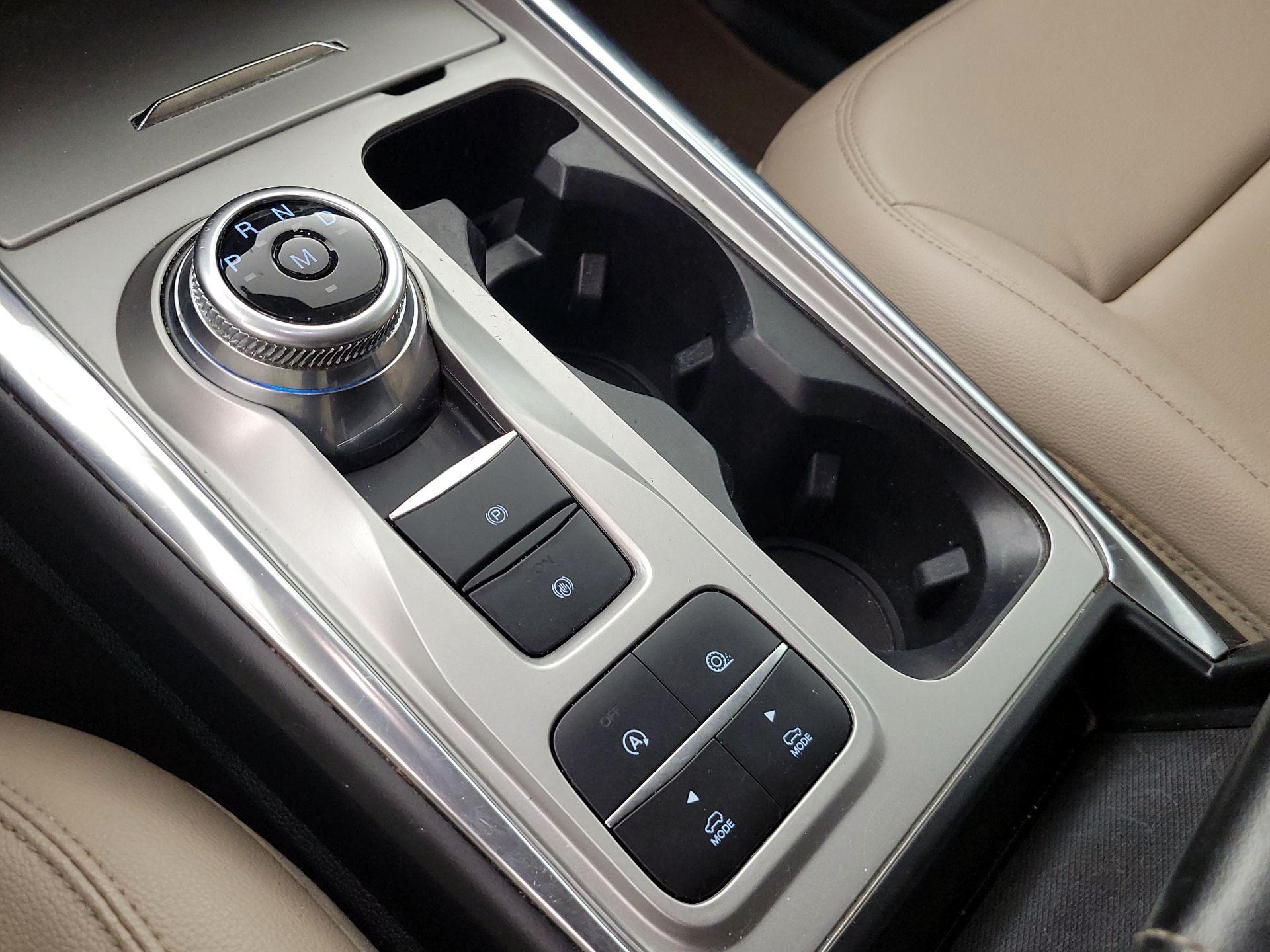 Thumbnail: 2020 Ford Explorer - 18