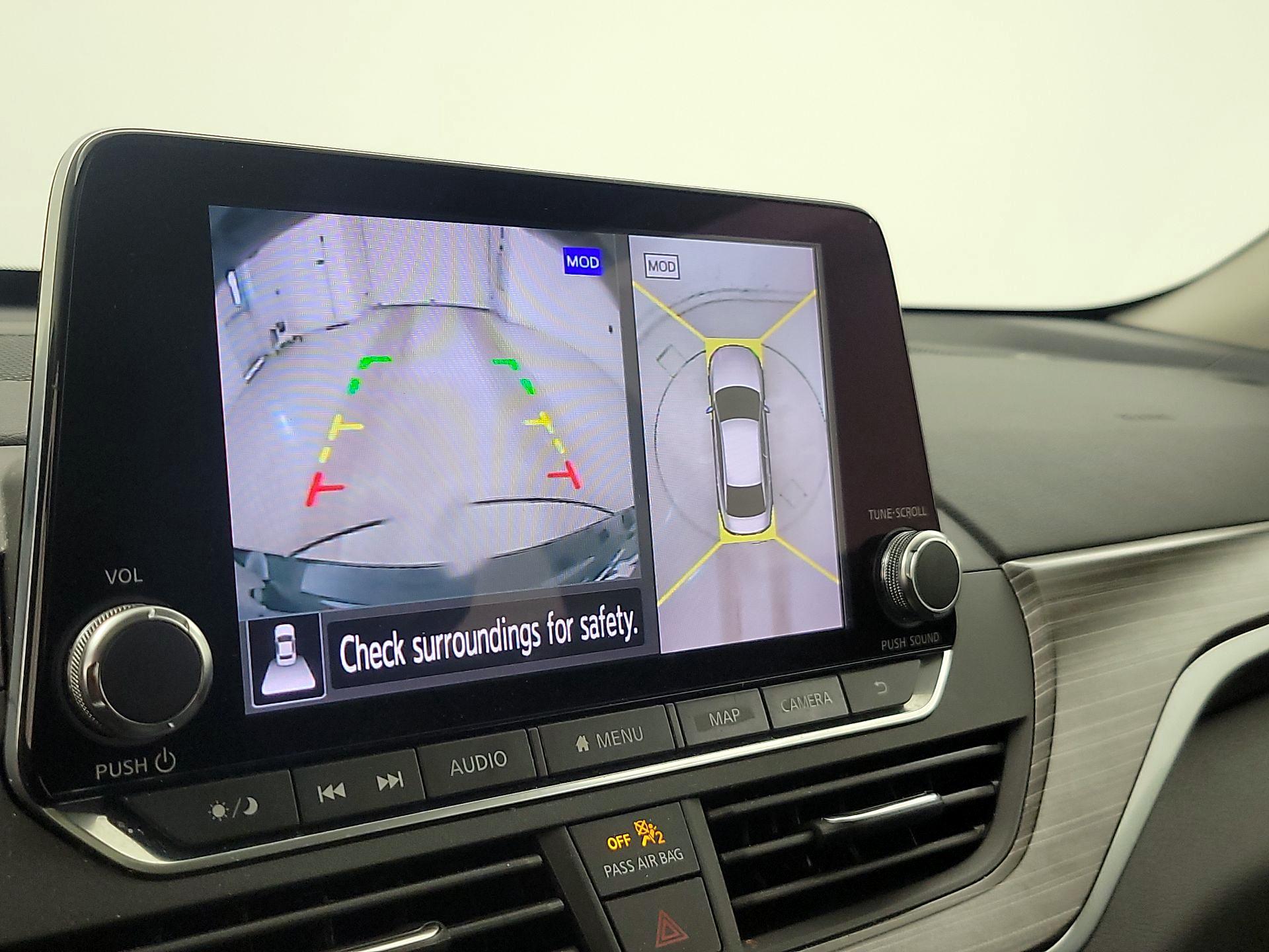 Thumbnail: 2019 Nissan Altima - 15