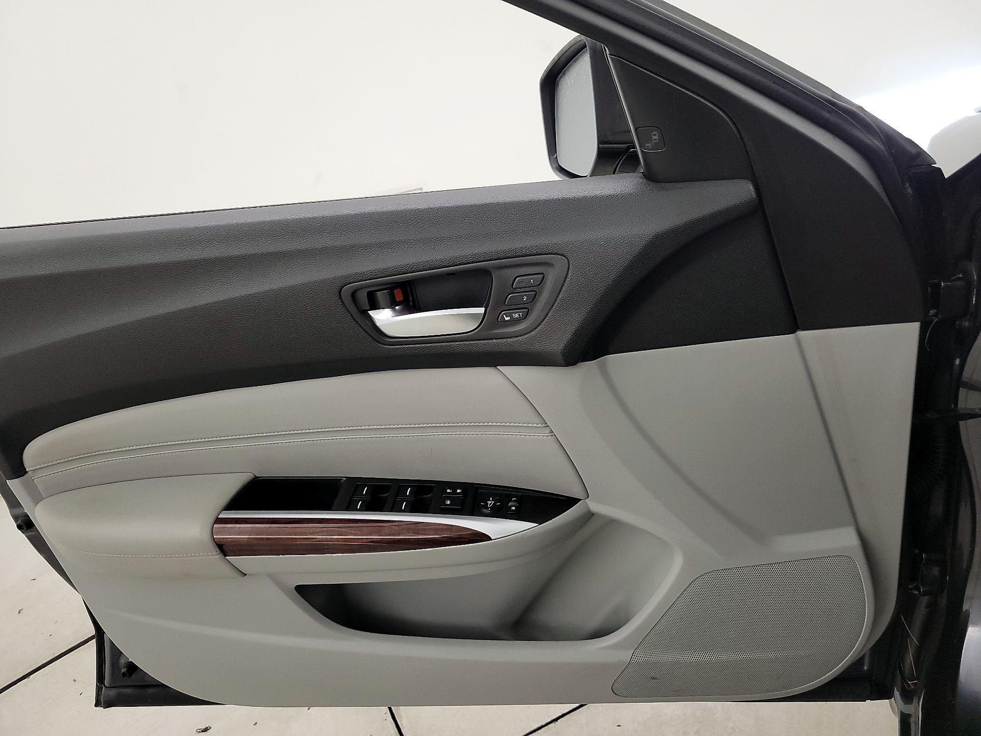 Thumbnail: 2015 Acura TLX - 12