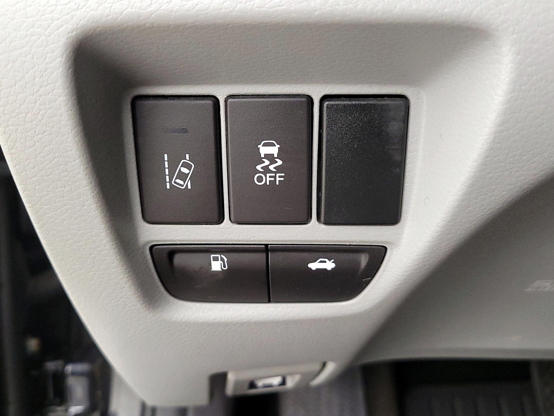 Thumbnail: 2015 Acura TLX - 13