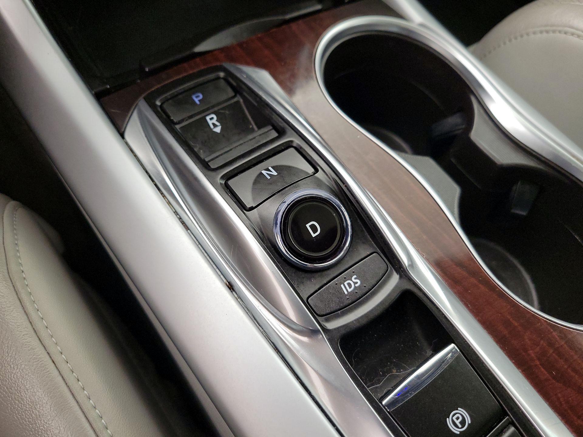 Thumbnail: 2015 Acura TLX - 18