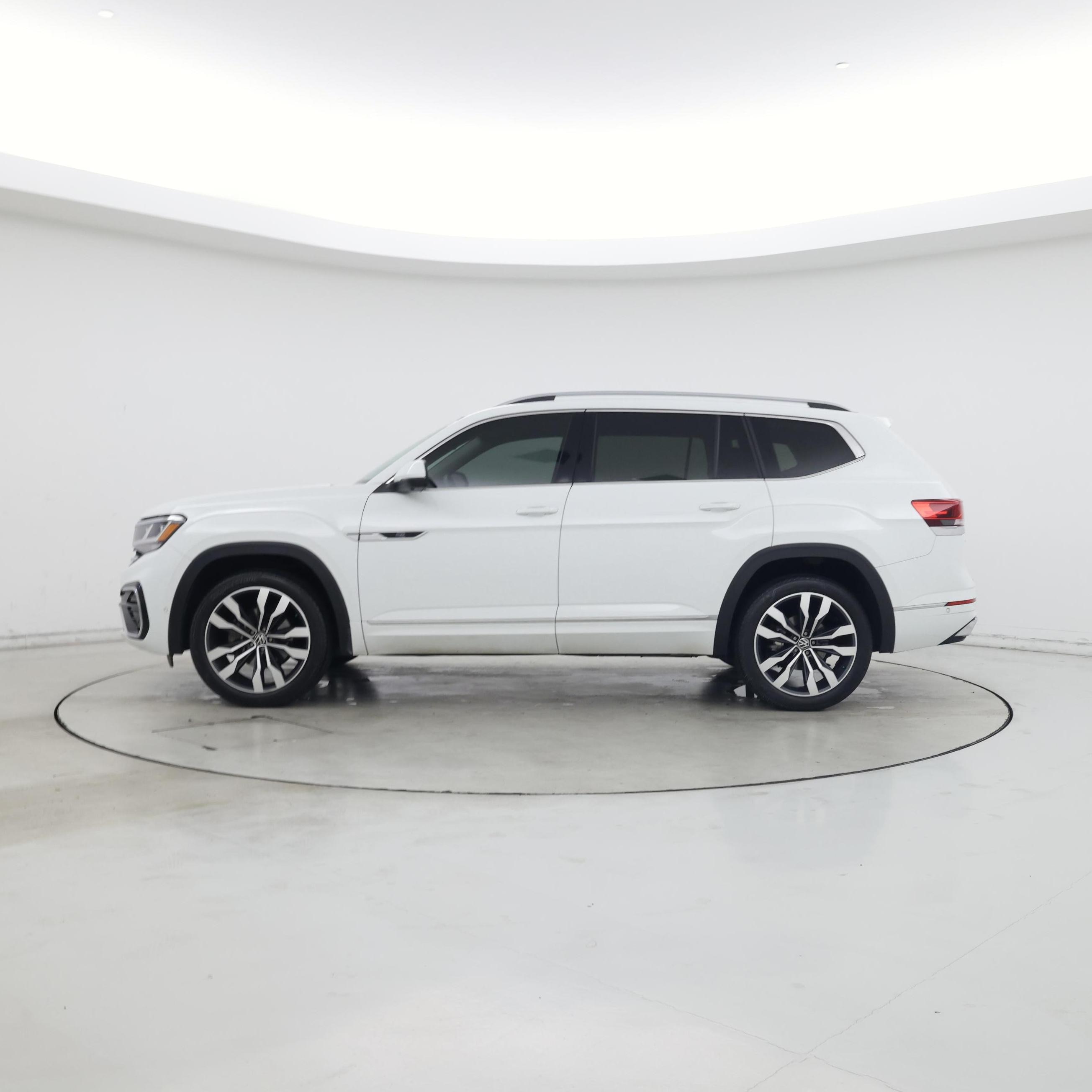 Thumbnail: 2021 Volkswagen Atlas - 3