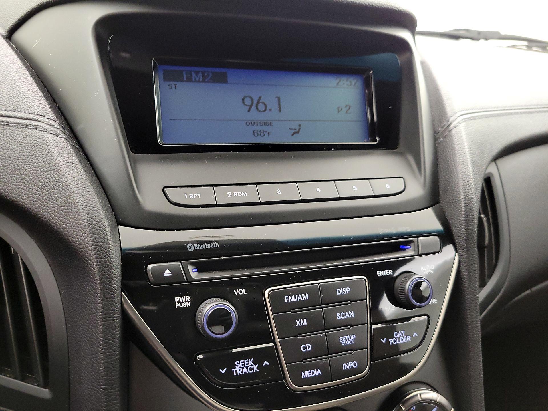 Thumbnail: 2015 Hyundai Genesis - 14