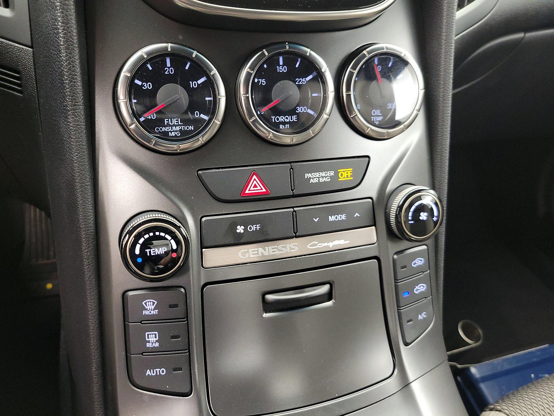 Thumbnail: 2015 Hyundai Genesis - 15