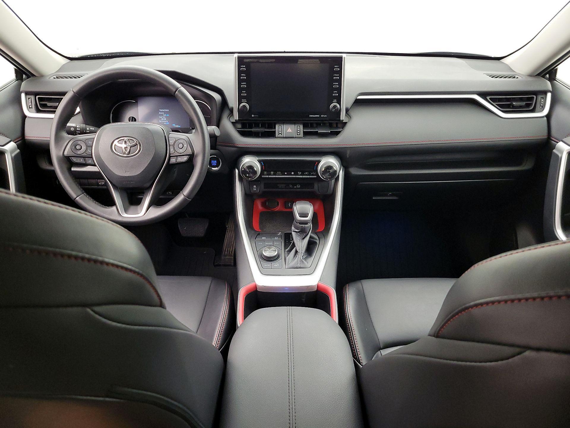 Thumbnail: 2022 Toyota RAV4 - 9