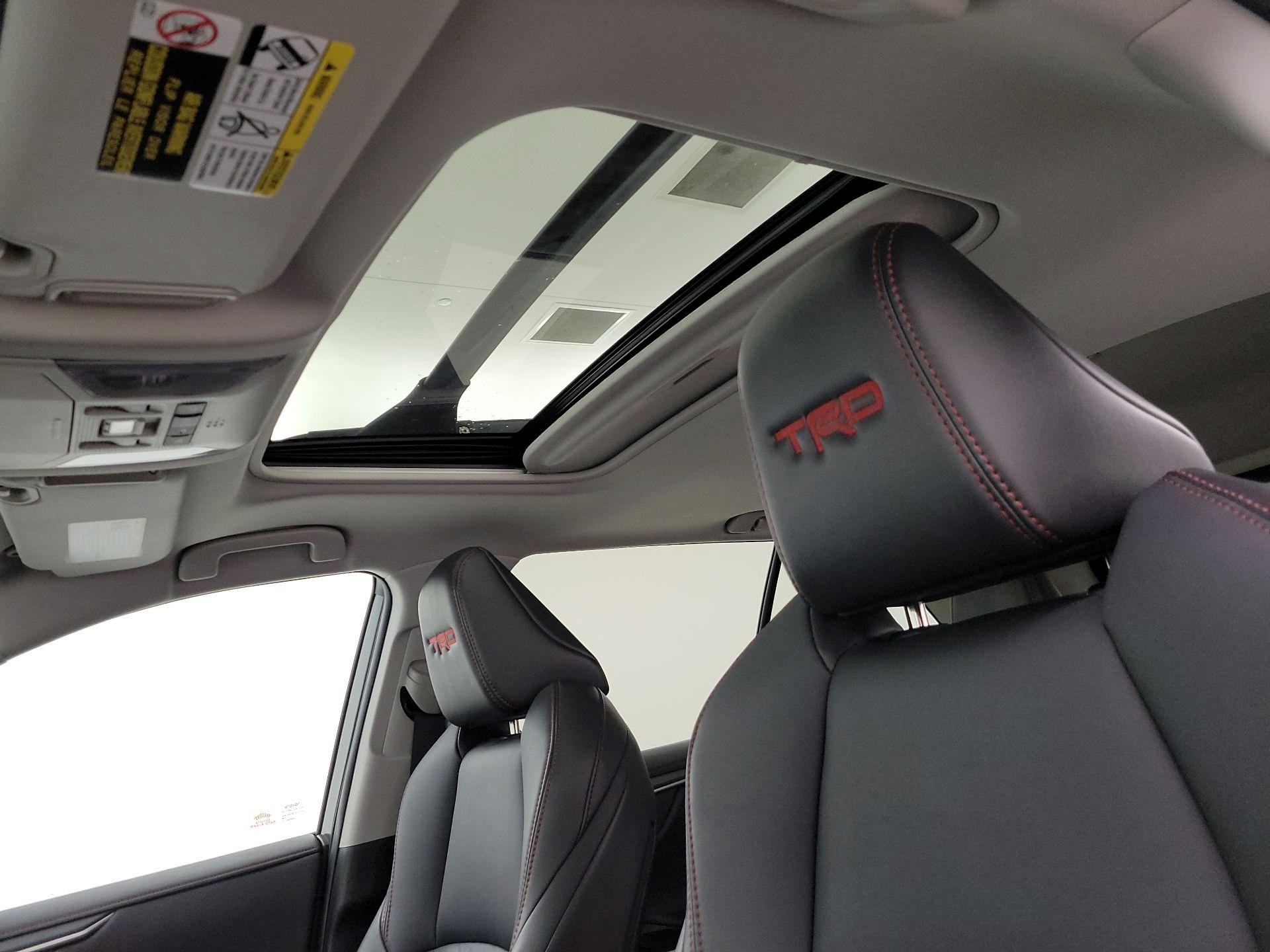 Thumbnail: 2022 Toyota RAV4 - 19