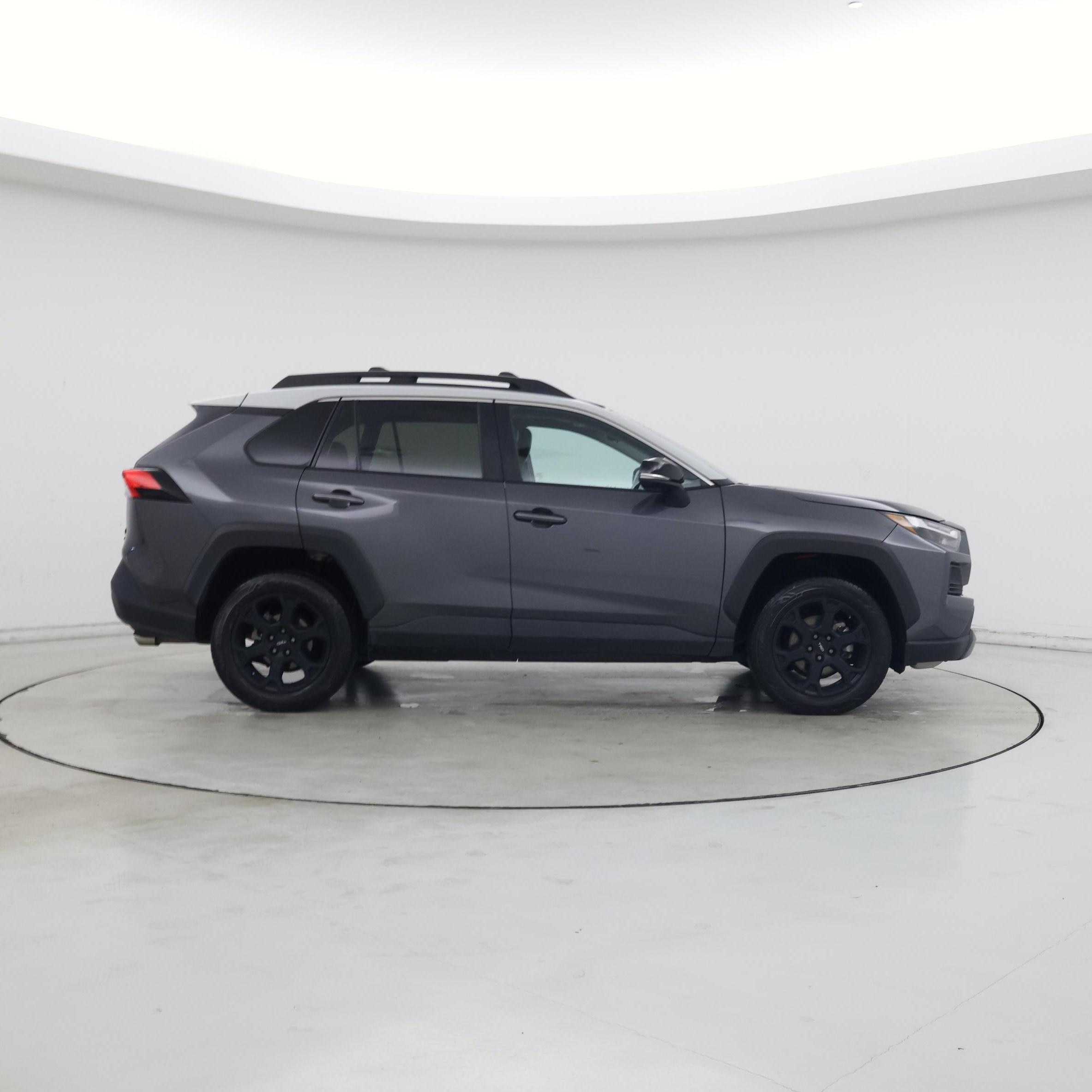Thumbnail: 2022 Toyota RAV4 - 7