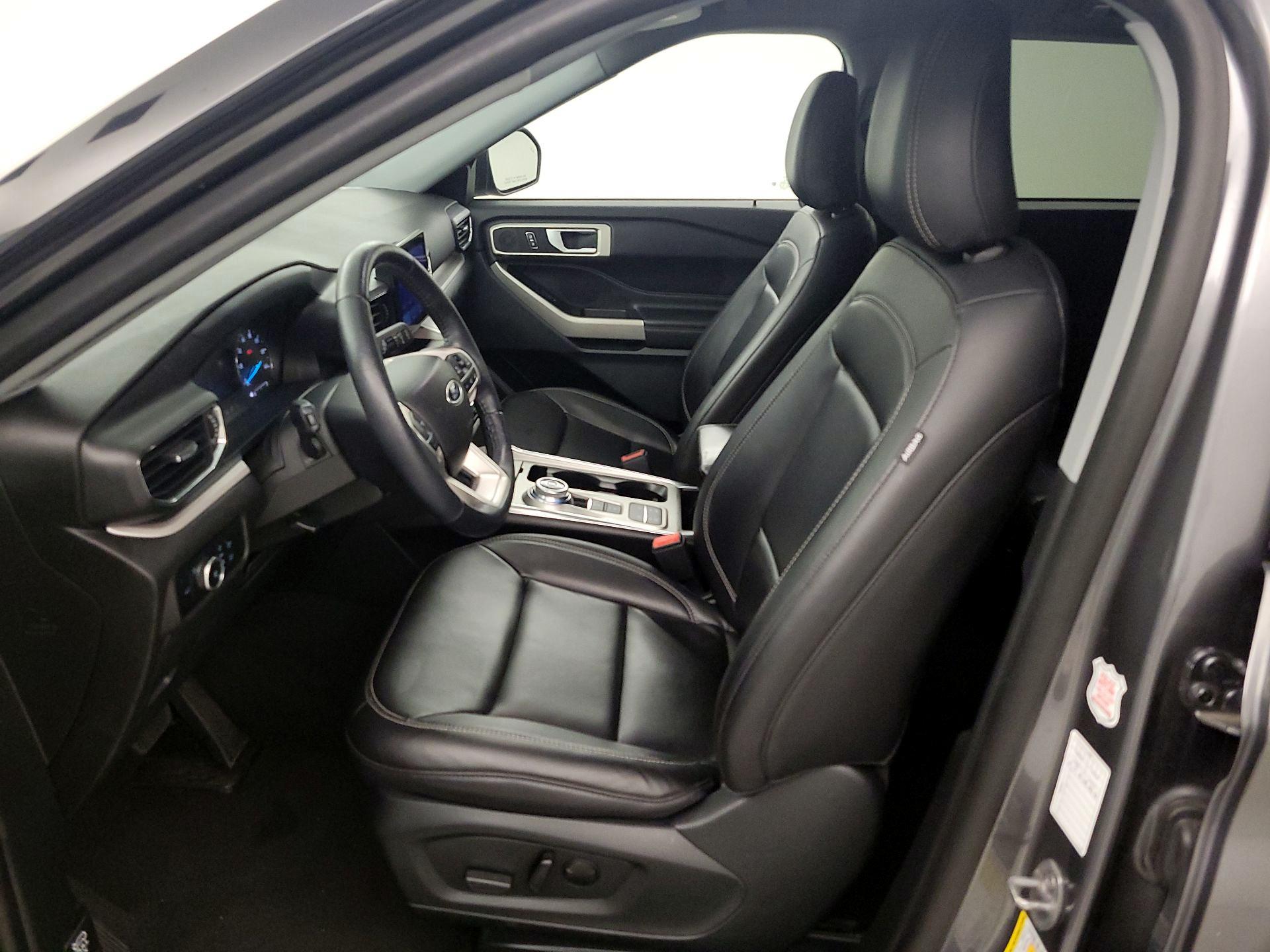 Thumbnail: 2023 Ford Explorer - 9