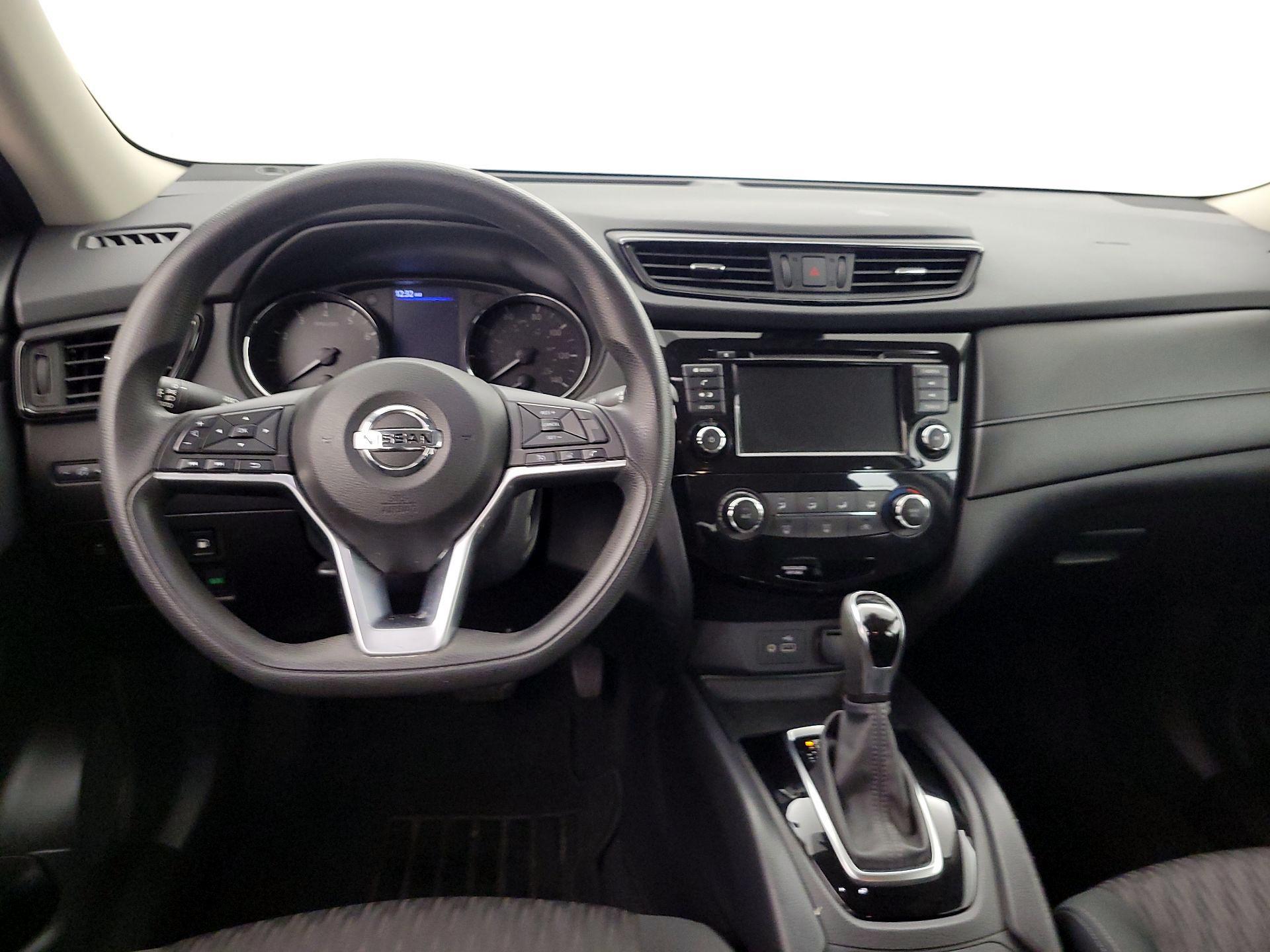 Thumbnail: 2020 Nissan Rogue - 10