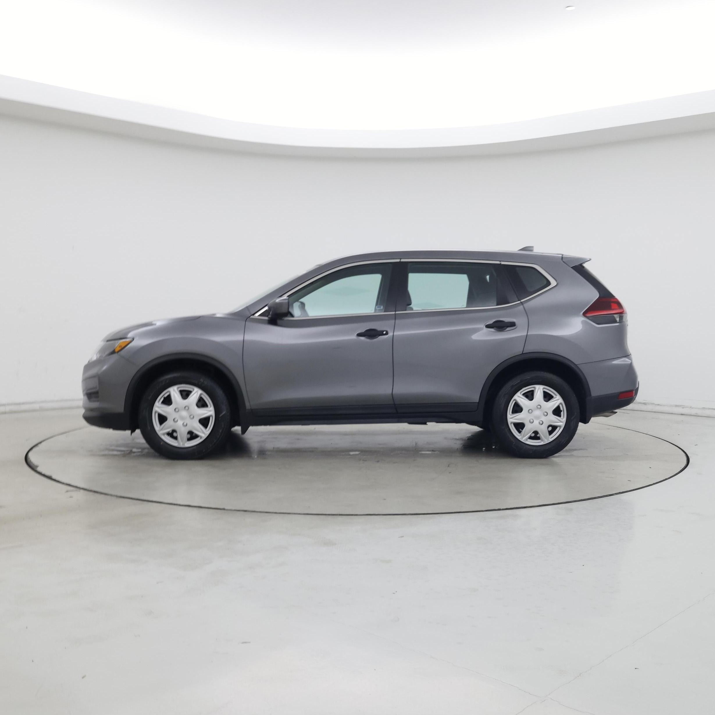 Thumbnail: 2020 Nissan Rogue - 3