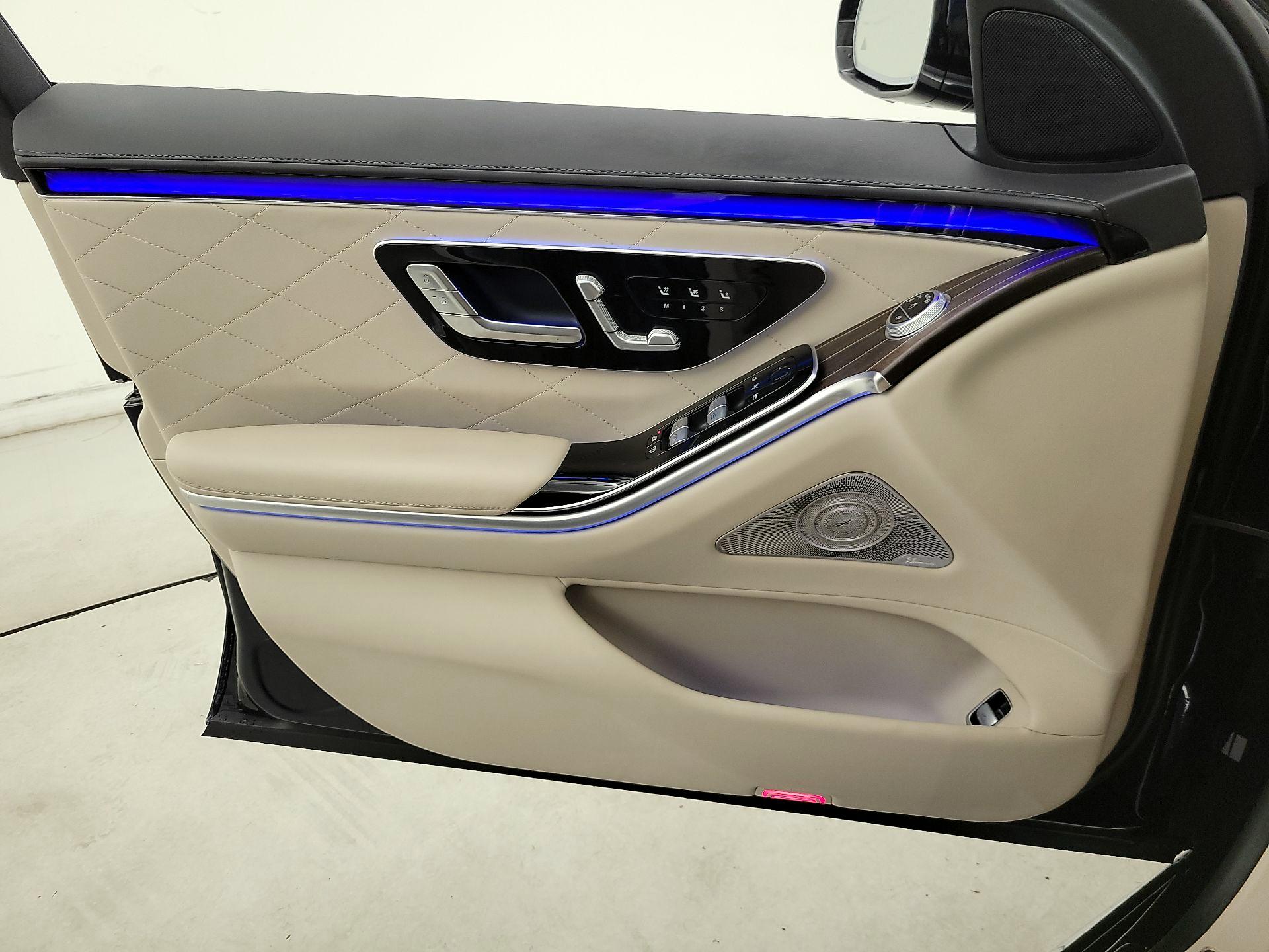 Thumbnail: 2023 Mercedes-Benz S-Class - 12