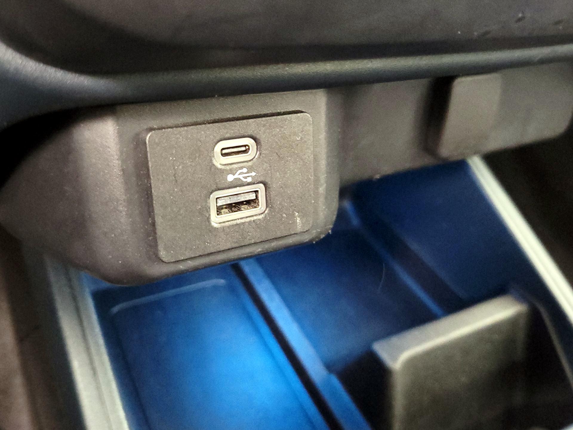 Thumbnail: 2022 Ford Maverick - 18